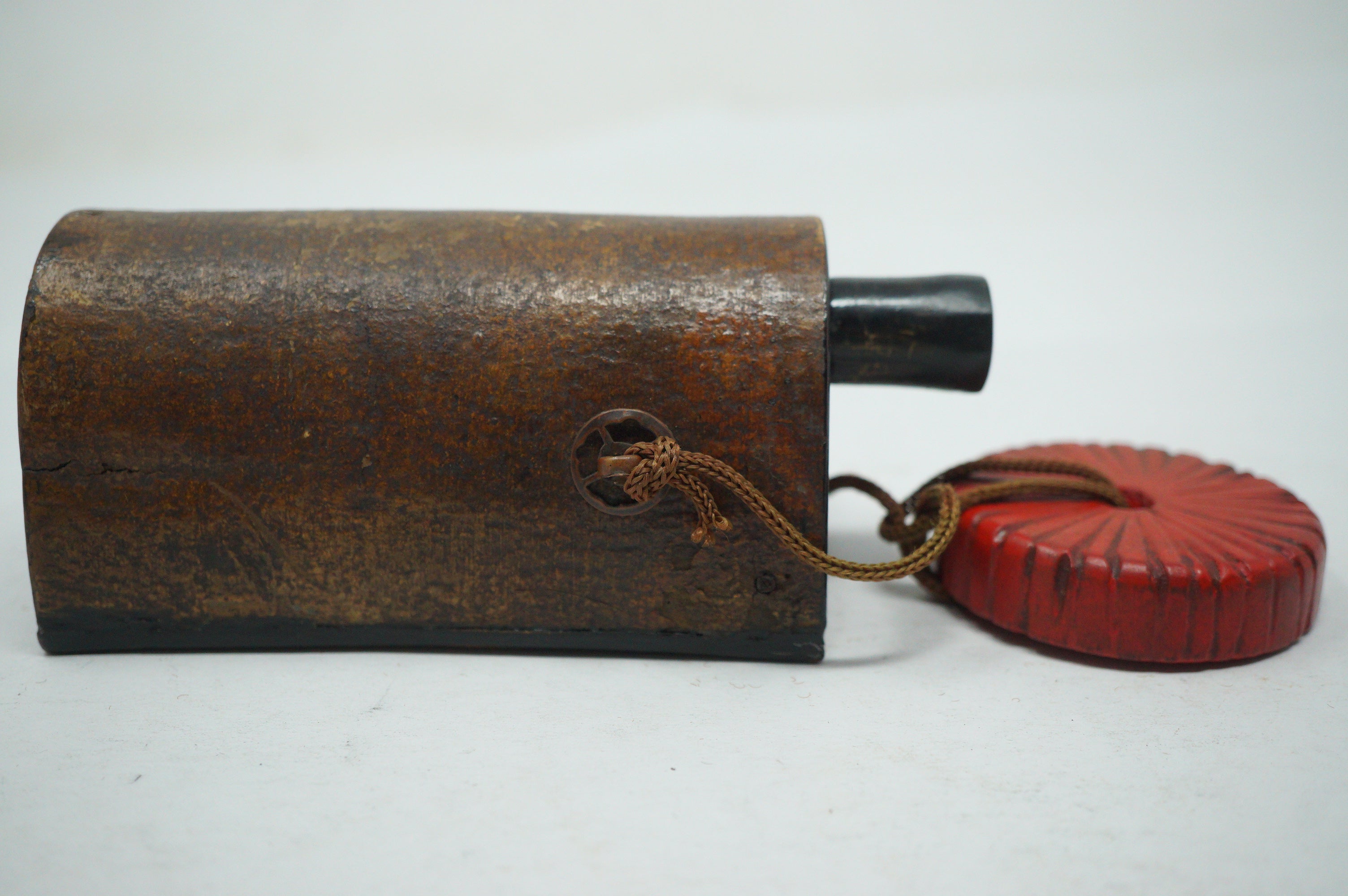 Japanese Kayaku-Ire Gunpowder Flask with Netsuke Antique Original from Japan 1223F11