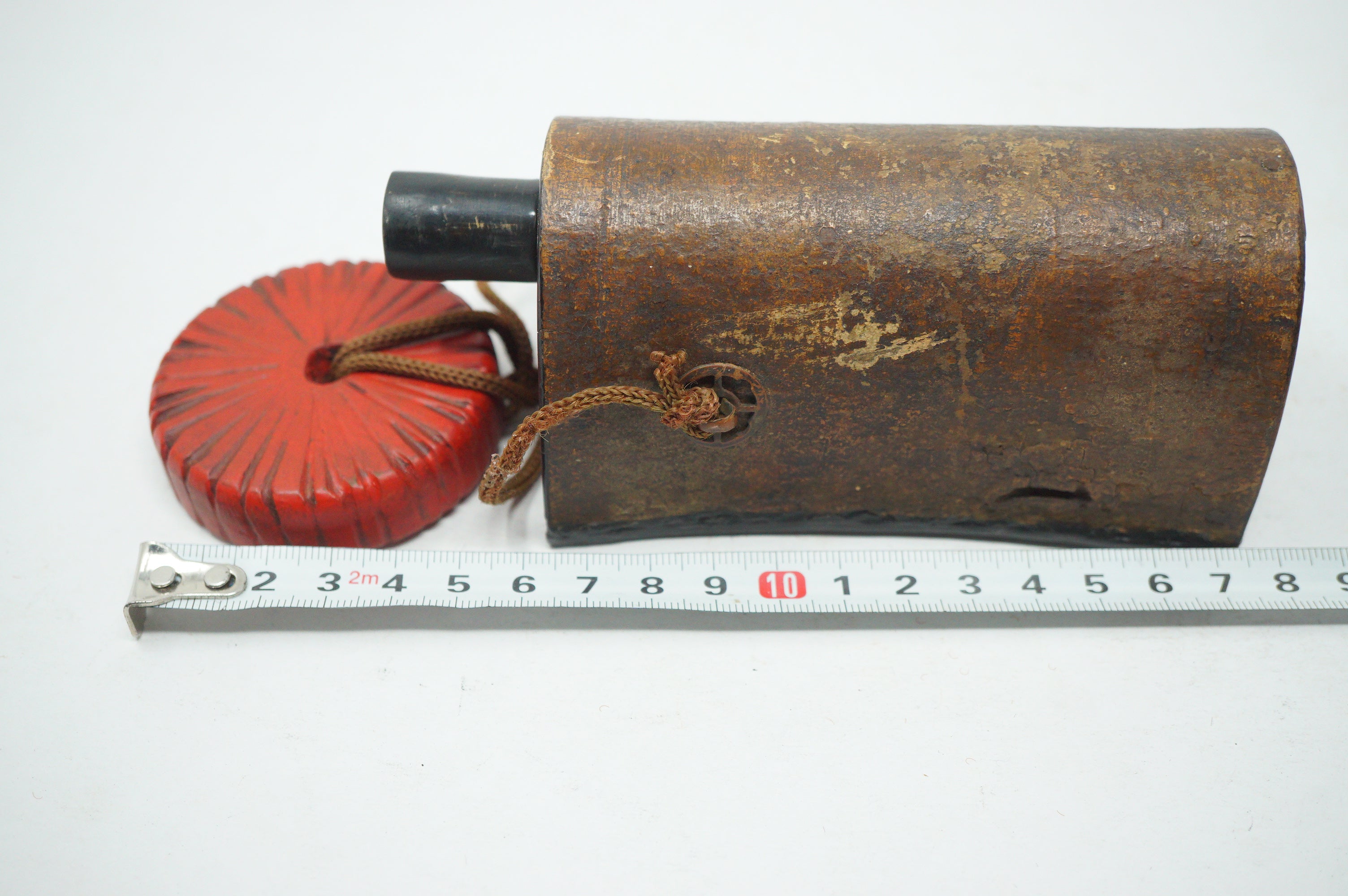 Japanese Kayaku-Ire Gunpowder Flask with Netsuke Antique Original from Japan 1223F11