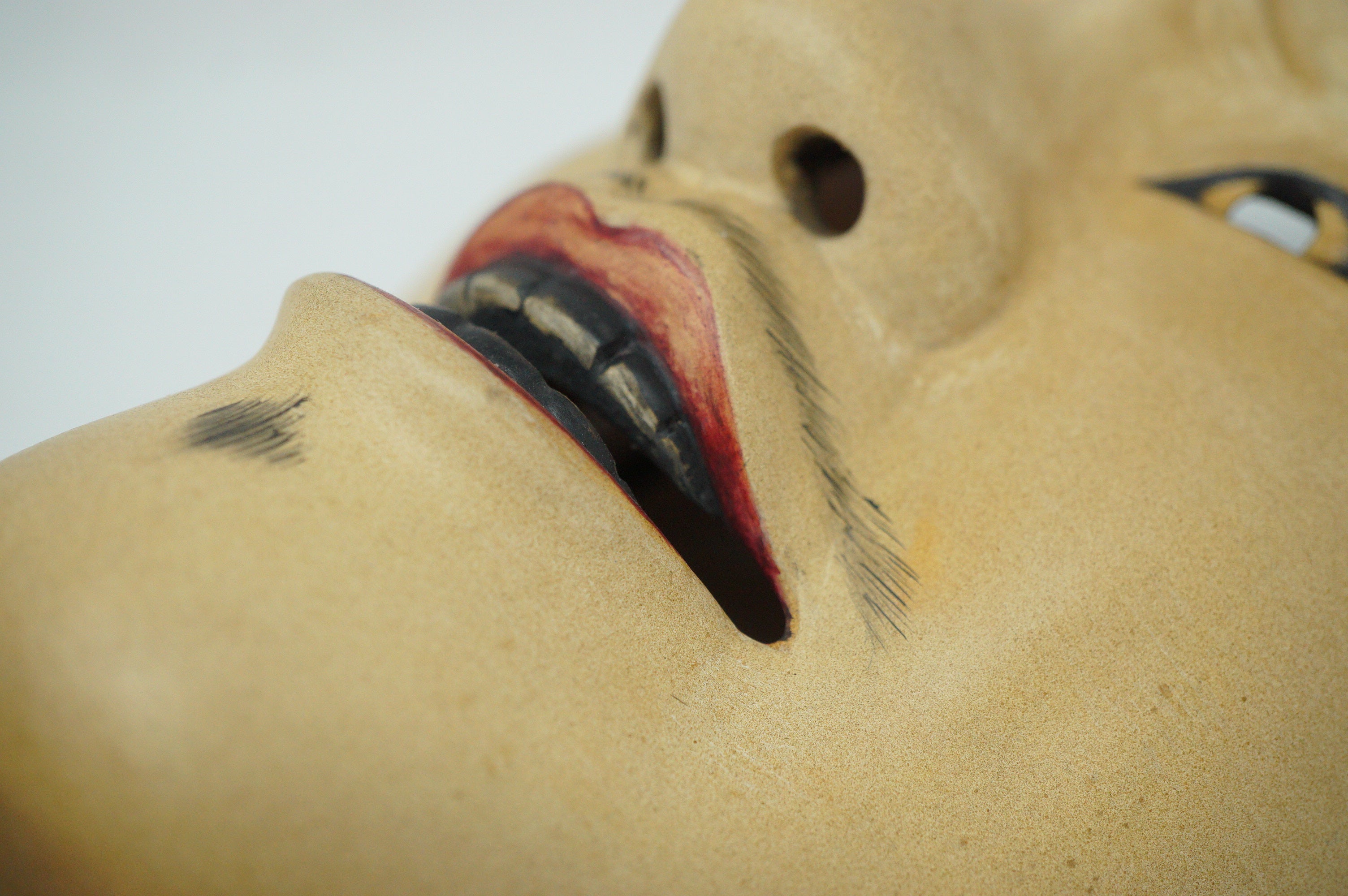 Handgefertigte japanische Noh-Theatermaske aus Holz – Mann 0602D11