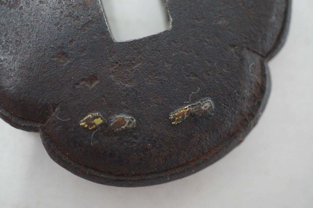 Japanese Tsuba Tanto Iron Guard with fine Images unique Edge from Japan 1201F13