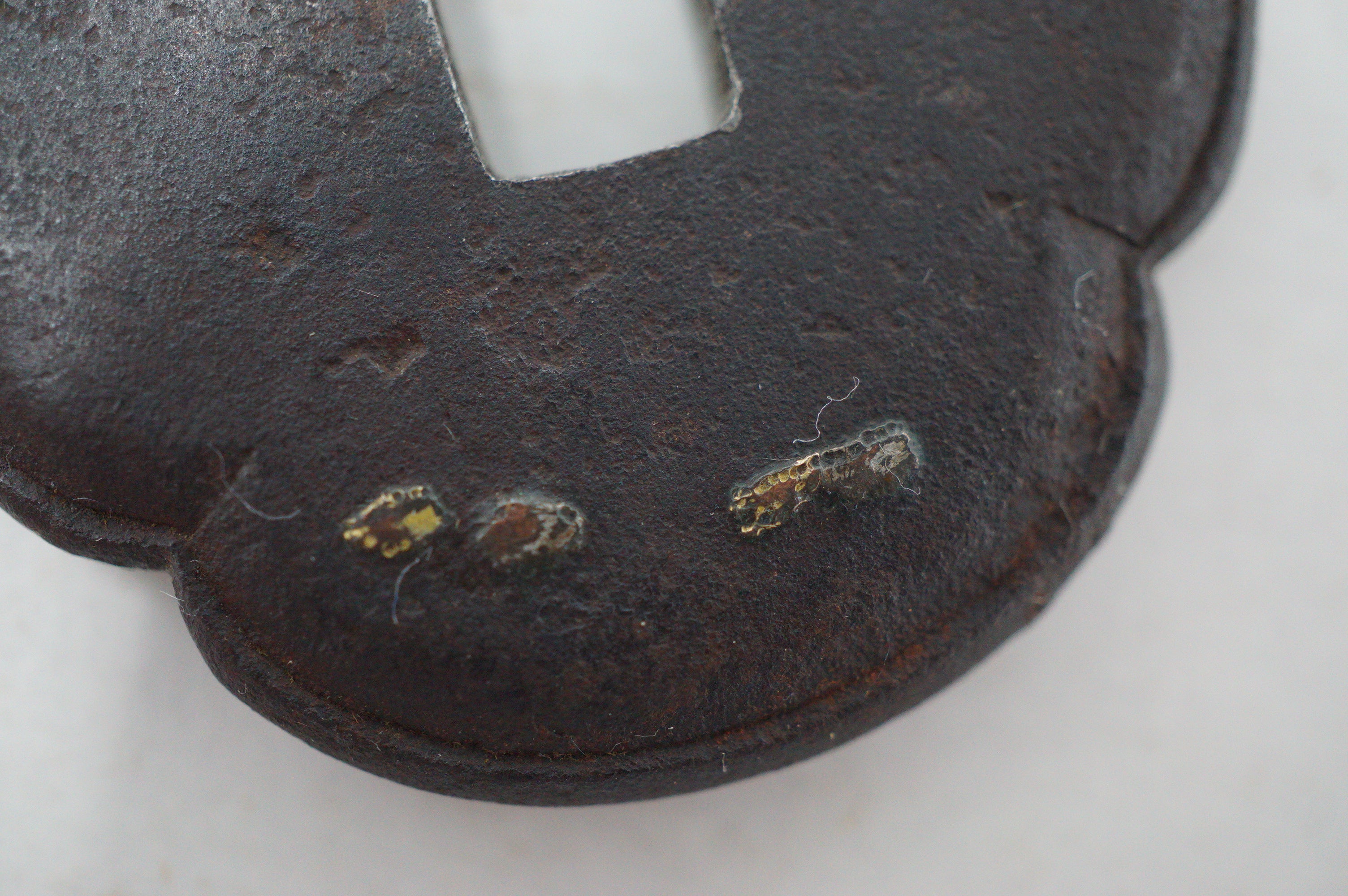 Japanese Tsuba Tanto Iron Guard with fine Images unique Edge from Japan 1201F13