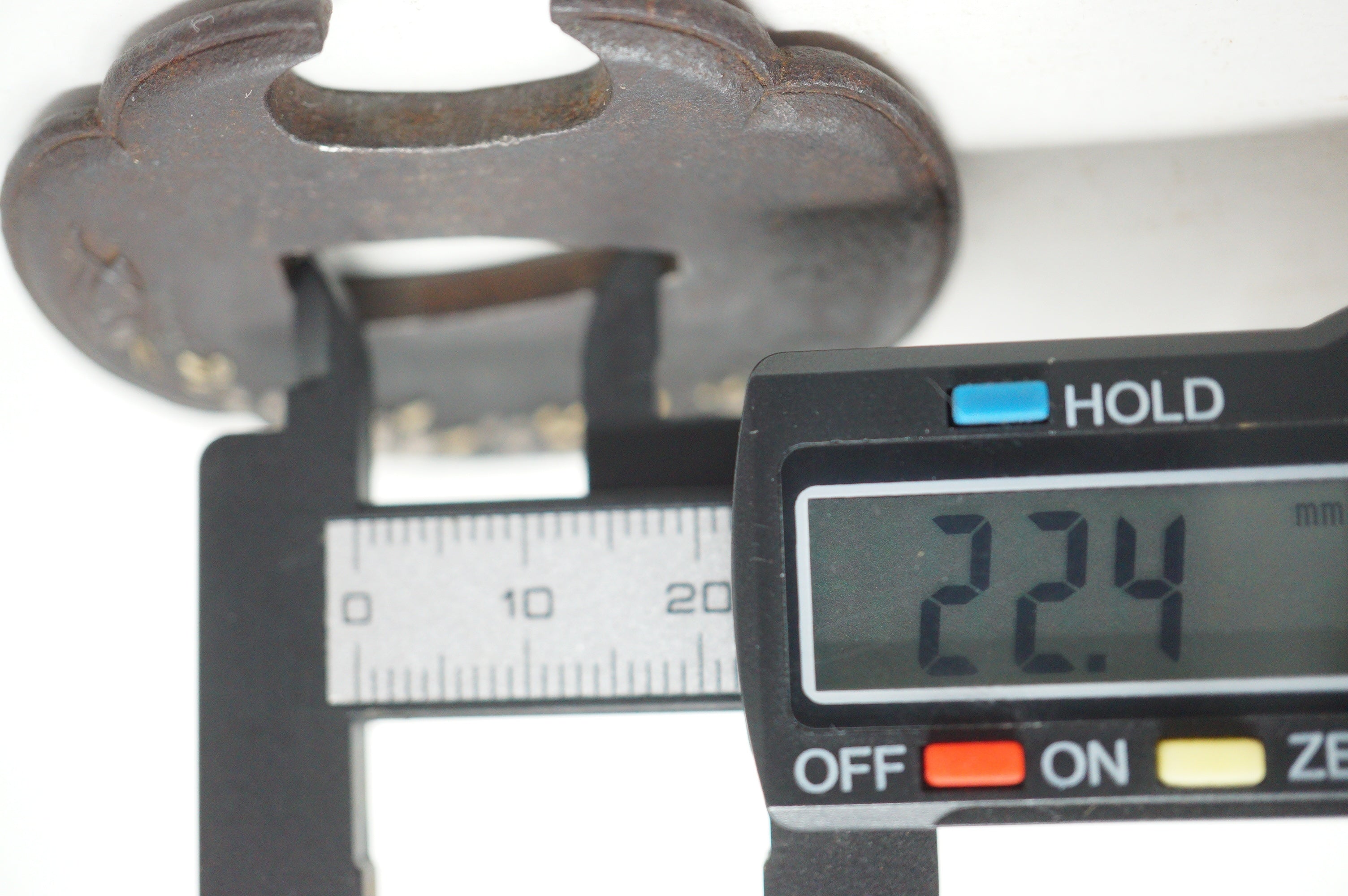 Japanese Tsuba Tanto Iron Guard with fine Images unique Edge from Japan 1201F13