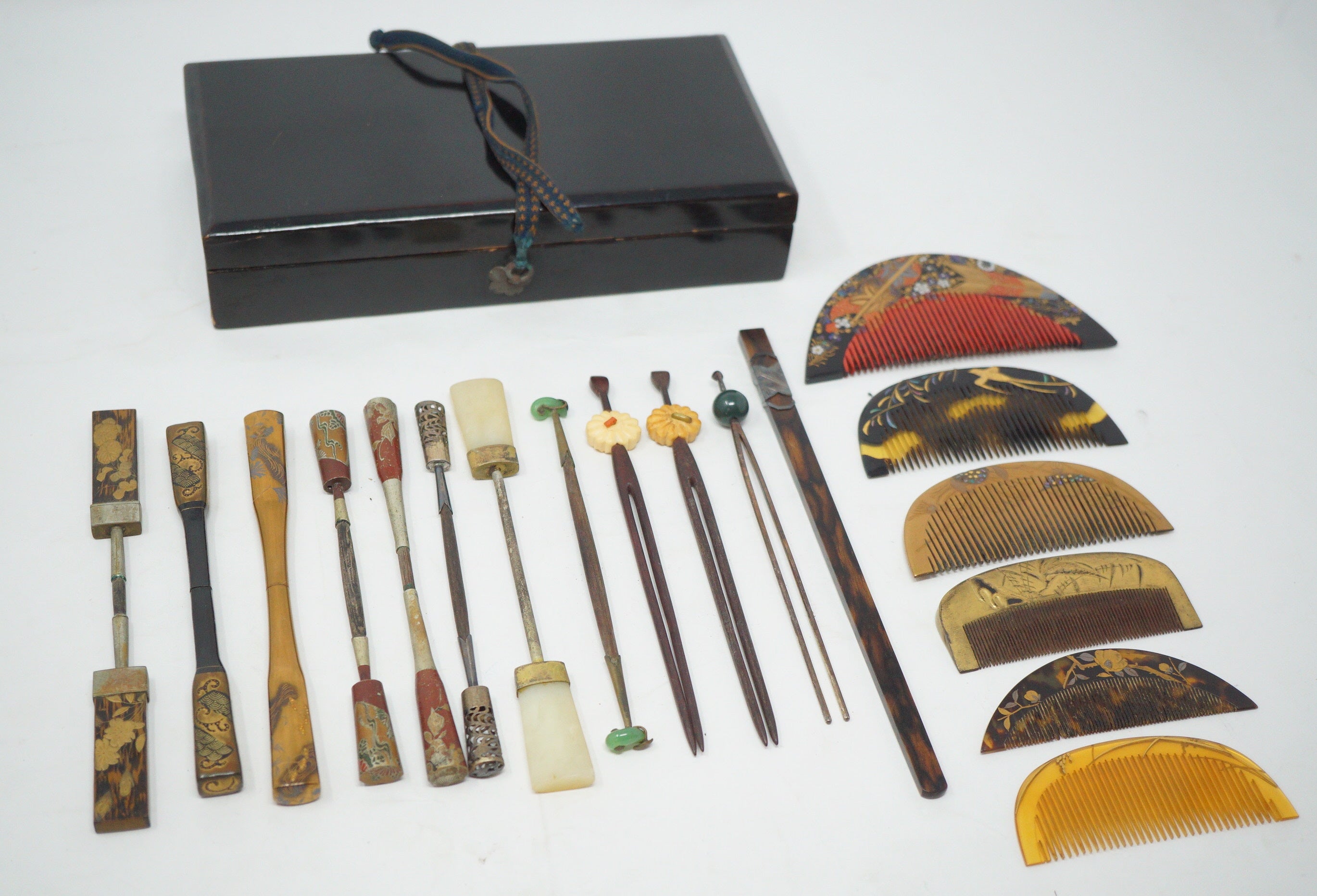 Japanese Vintage Hair Accessories Collection 18 quality Pieces in wooden Box 1101D13