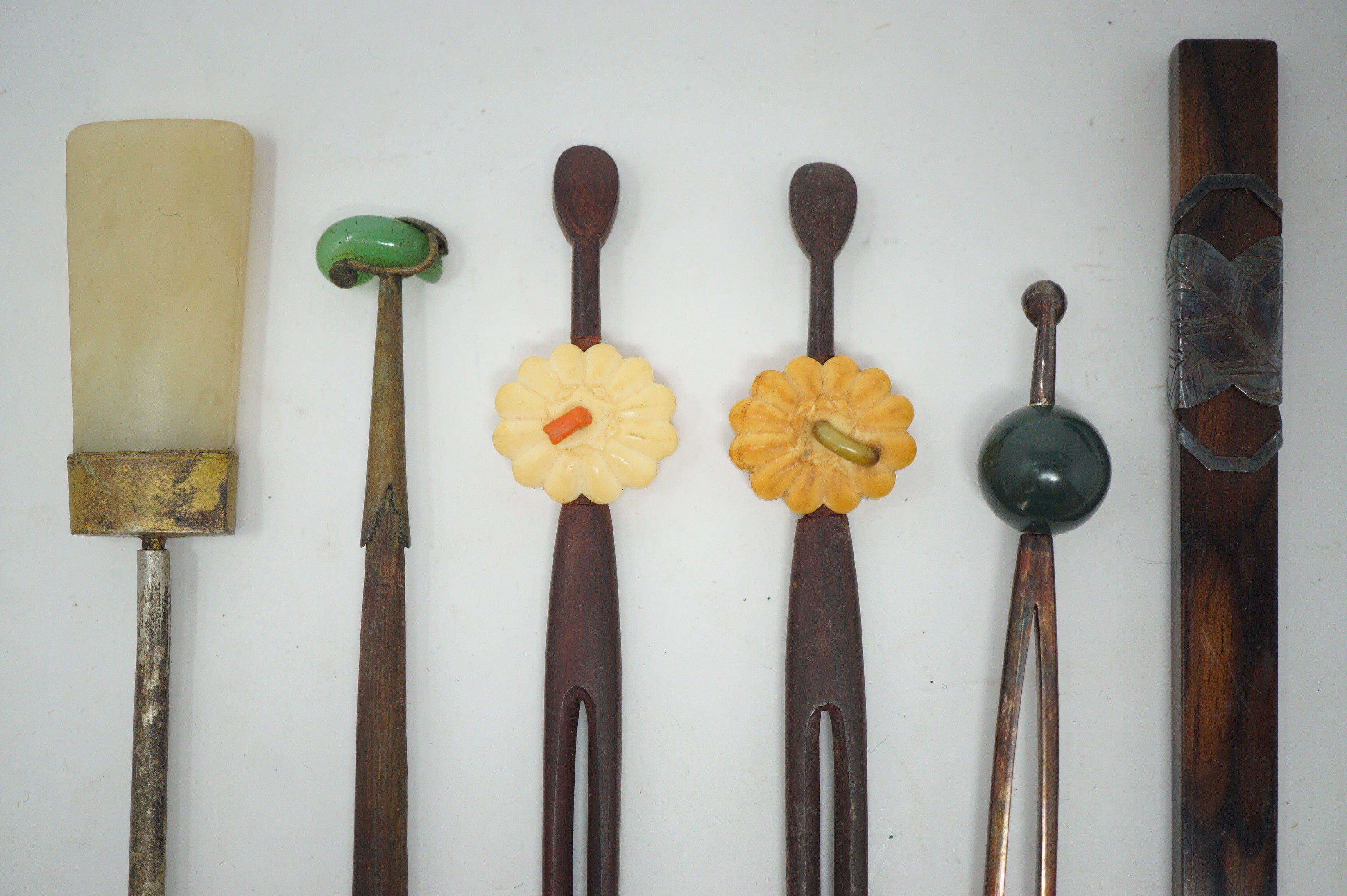Japanese Vintage Hair Accessories Collection 18 quality Pieces in wooden Box 1101D13