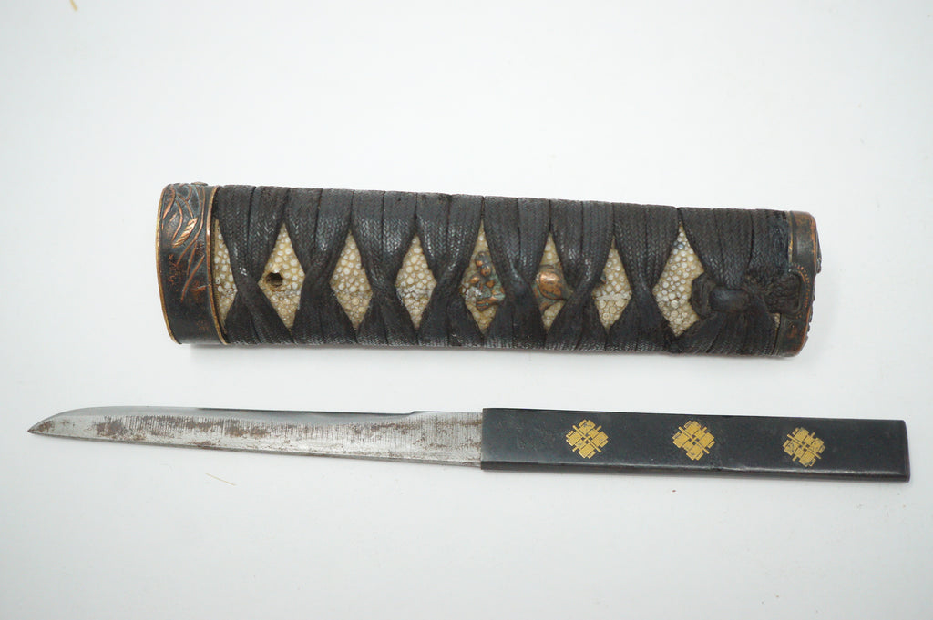 Antikes Wakizashi-Schwert, komplett mit Holzklinge, Kozuka-Messer und Originaltasche 0817D15