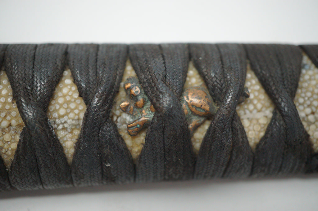 Antikes Wakizashi-Schwert, komplett mit Holzklinge, Kozuka-Messer und Originaltasche 0817D15