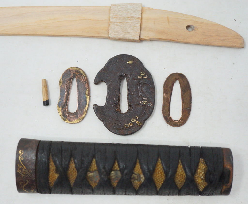 Stunning Wakizashi Sword with wooden Blade & all Accessories Antique Original from Japan 0630D18