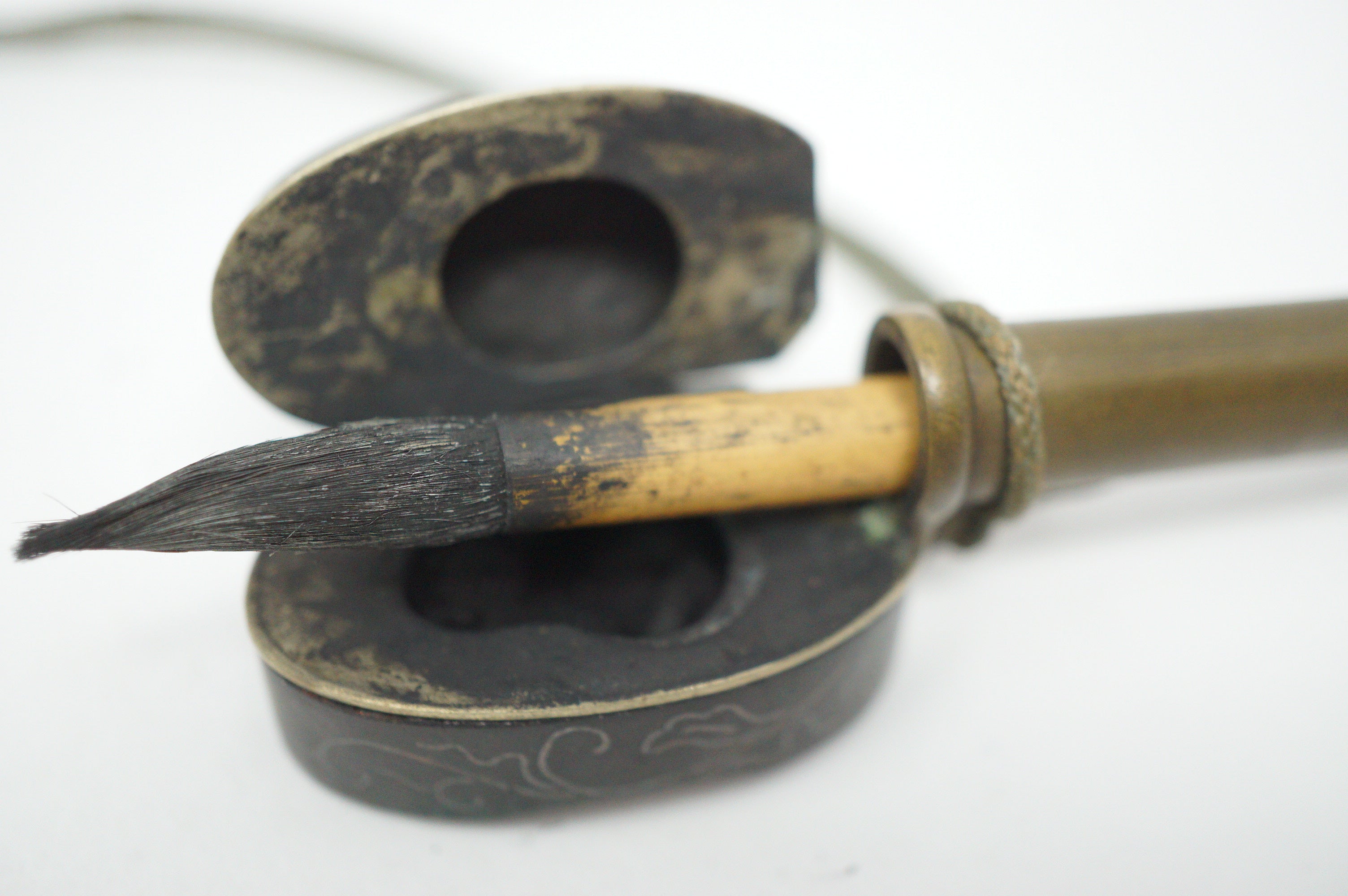 Japanisches tragbares Yatate-Kalligraphie-Set bestehend aus Original-Schwertteilen 0602D18