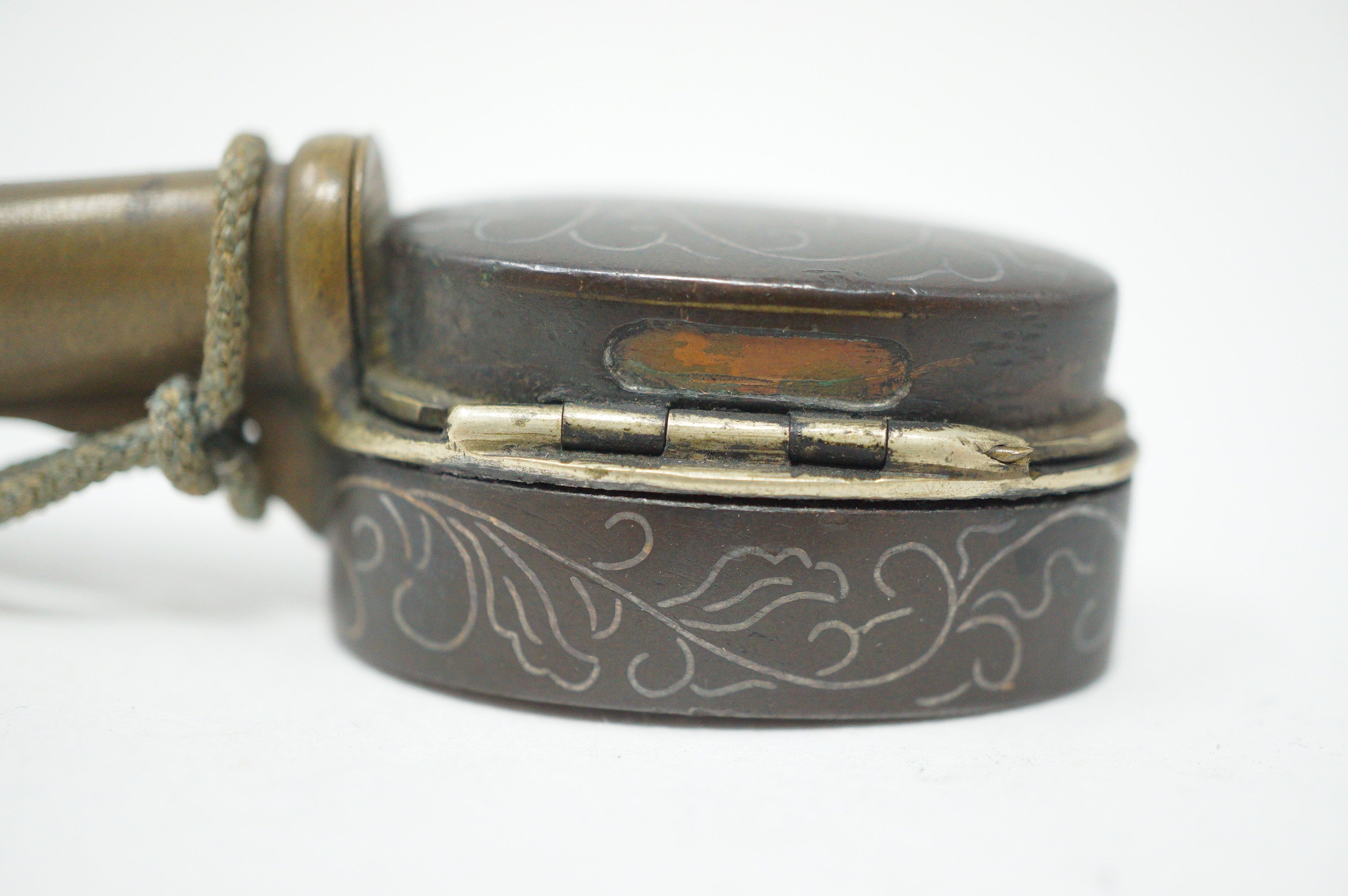 Japanisches tragbares Yatate-Kalligraphie-Set bestehend aus Original-Schwertteilen 0602D18