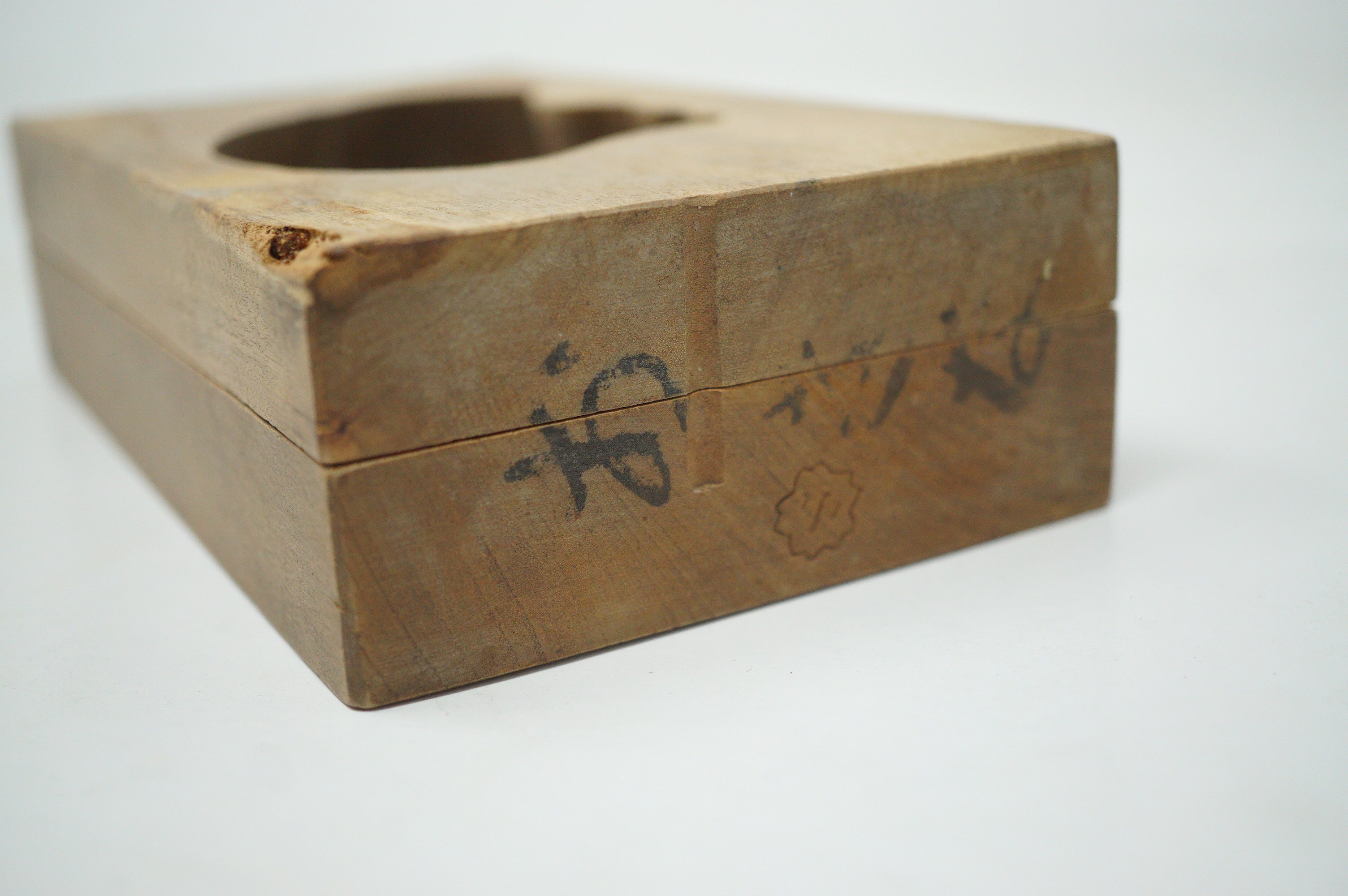 Vintage Kashigata Cake Mold - Hakushiki-jo Noh Mask Design 0612D18