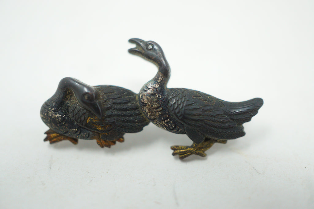 Japanischer Mae-Kanagu für Tabakbeutel, Frontbeschlag im Enten-Design, Original aus Japan 0310F19