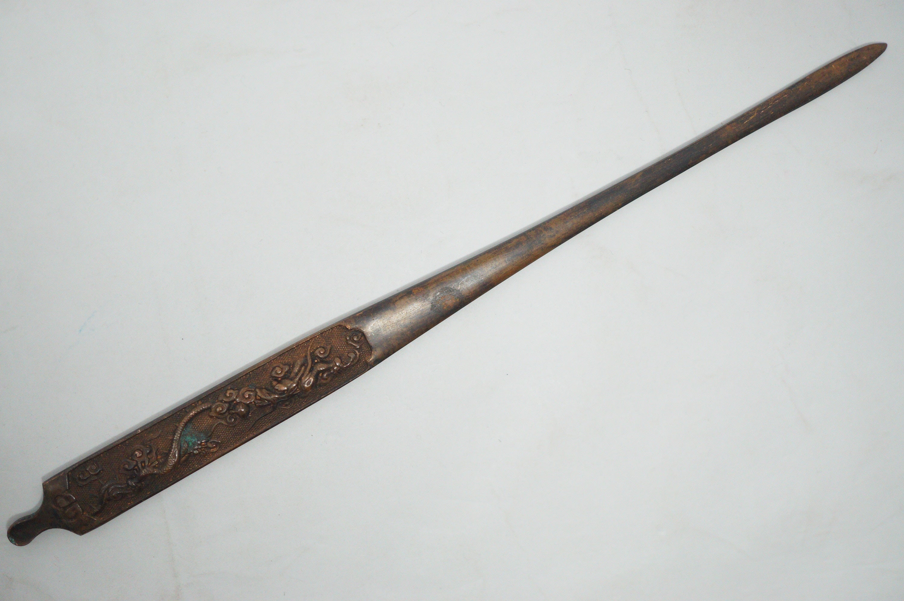 Antique Japanese Kogai-Knife made of copper with Dragon design from Japan 1030D1