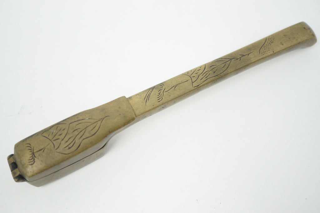 Japanischer tragbarer Yatate-Kalligraphie-Tintenbehälter aus Messing 0602D20
