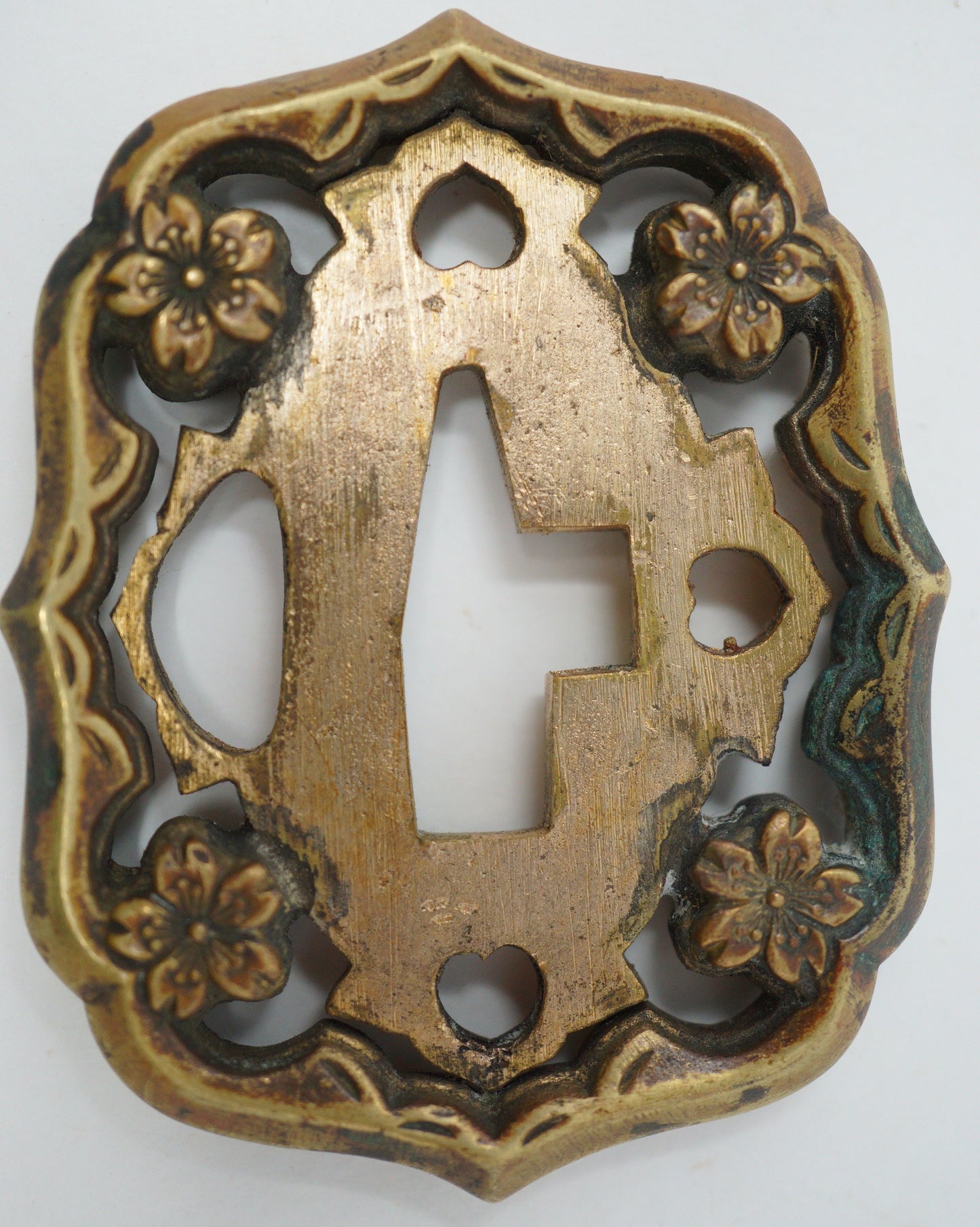 Japanischer Gunto Armeeoffizier Tsuba Schwertschutz inkl. Seppa-Unterlegscheibensatz WW2 Original aus Japan 0619E20