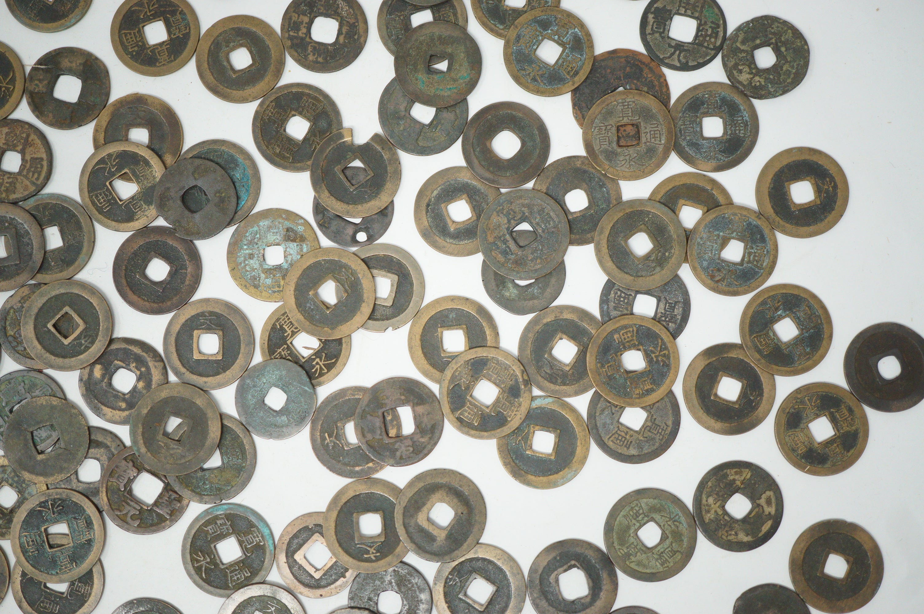 Japanese Edo Period Hole-Coin Bulk 280 Coins 1kg in Box Original from Japan 0204F24