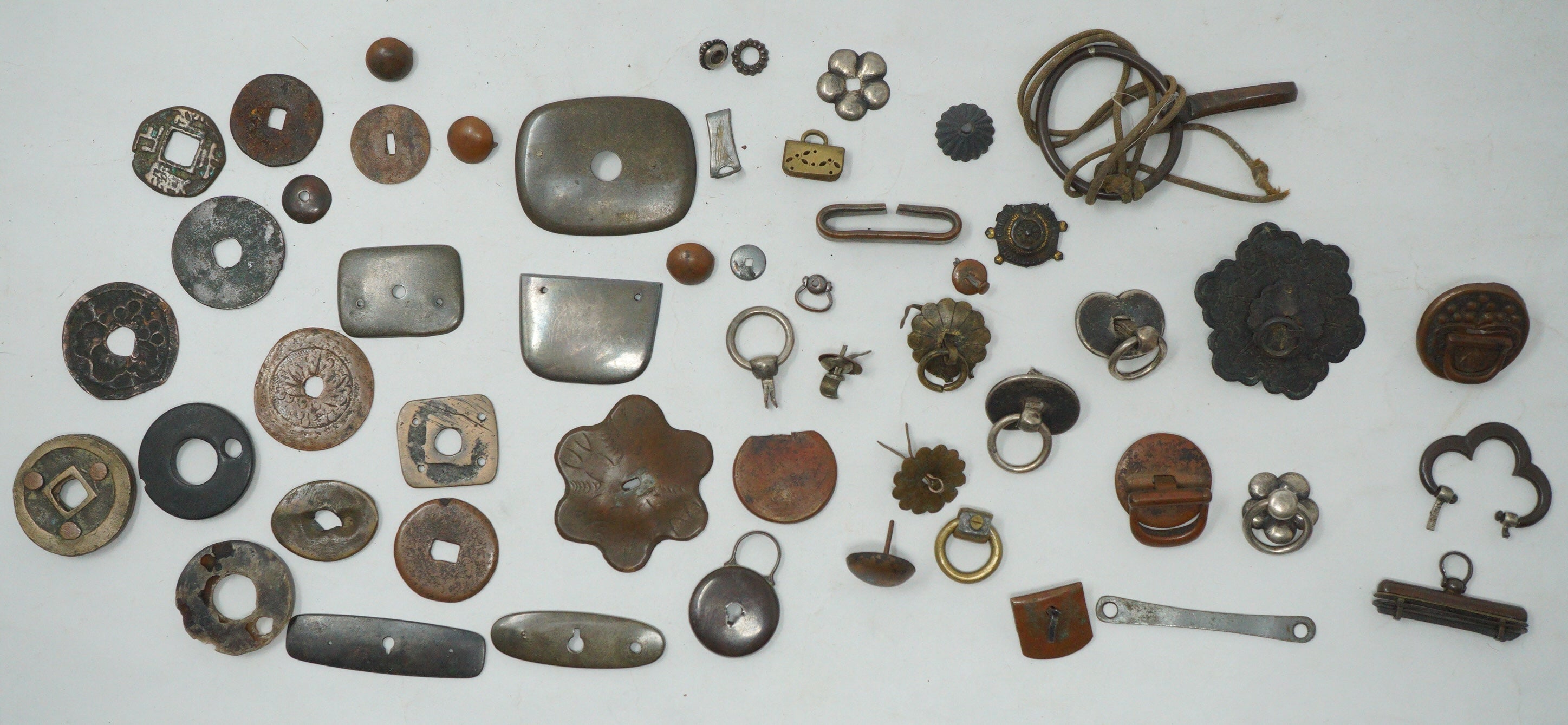 Japanische Maekanagu &amp; Kleinteile Sammlung Ca. 50 Einzelteile Antike Originale 0204F25