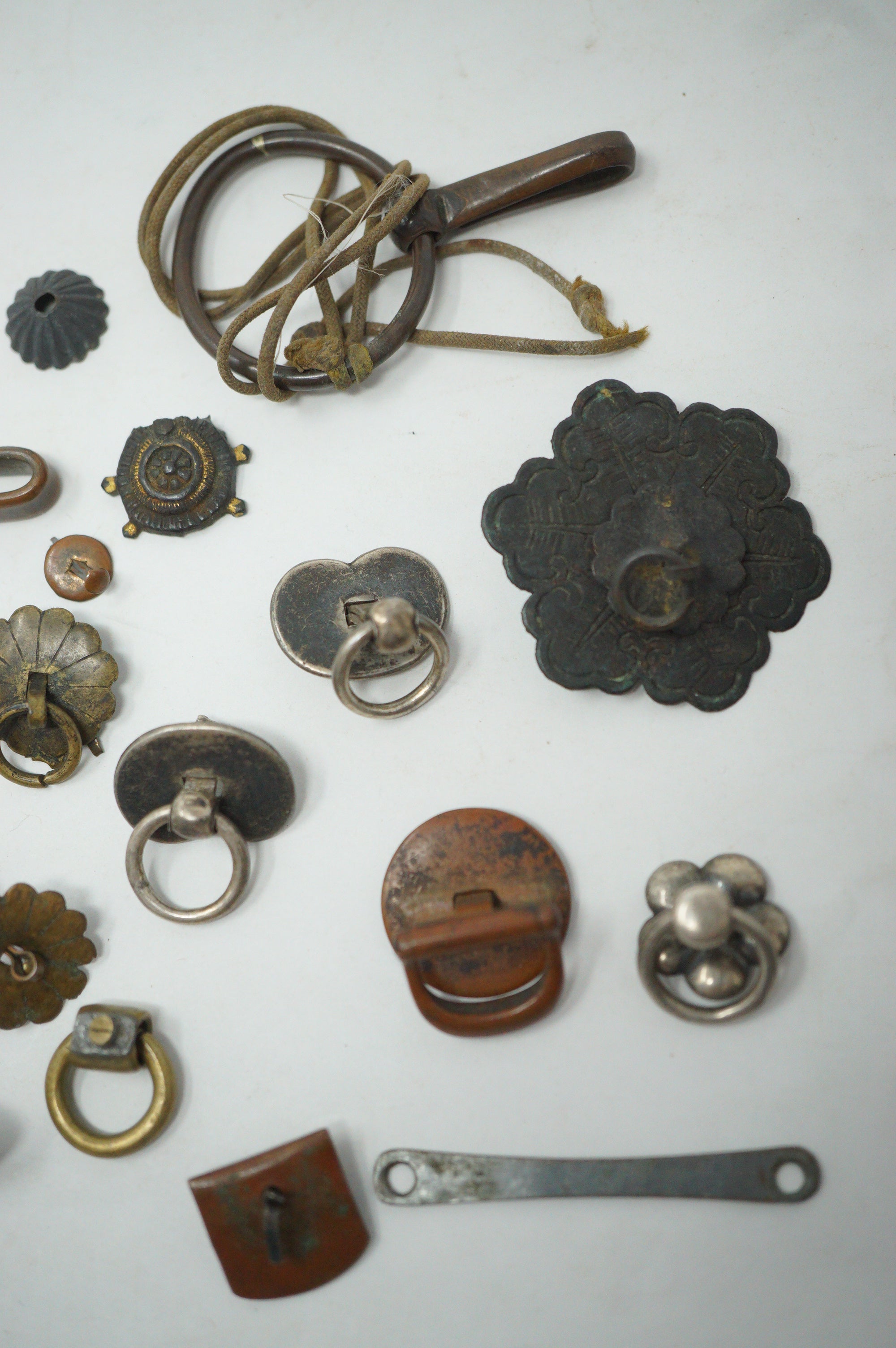Japanische Maekanagu &amp; Kleinteile Sammlung Ca. 50 Einzelteile Antike Originale 0204F25