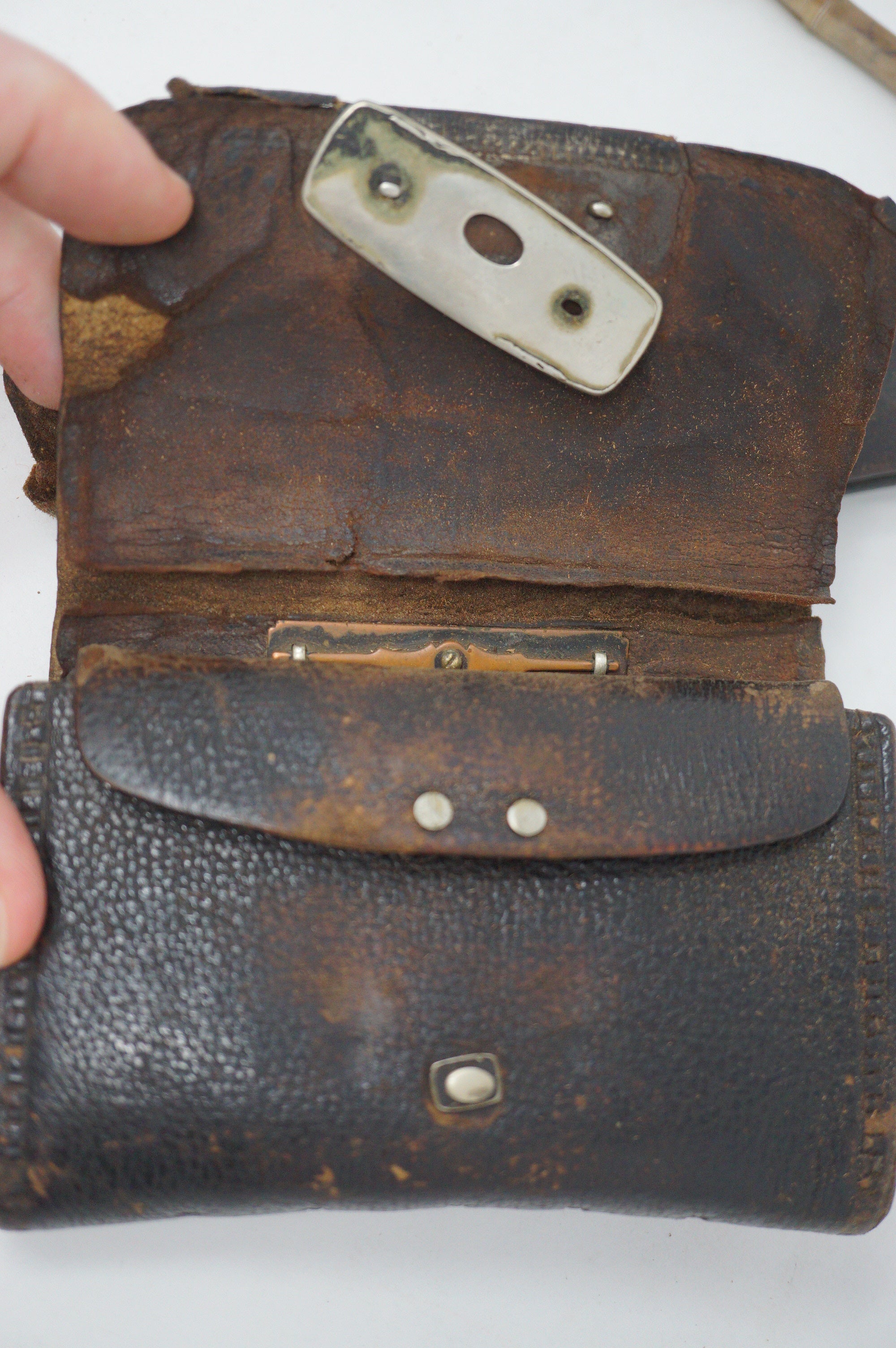 Japanese Antique Tobacco Ire Set "Karpfen" with Leather Pouch Set & Pipe fron Japan 0712D27