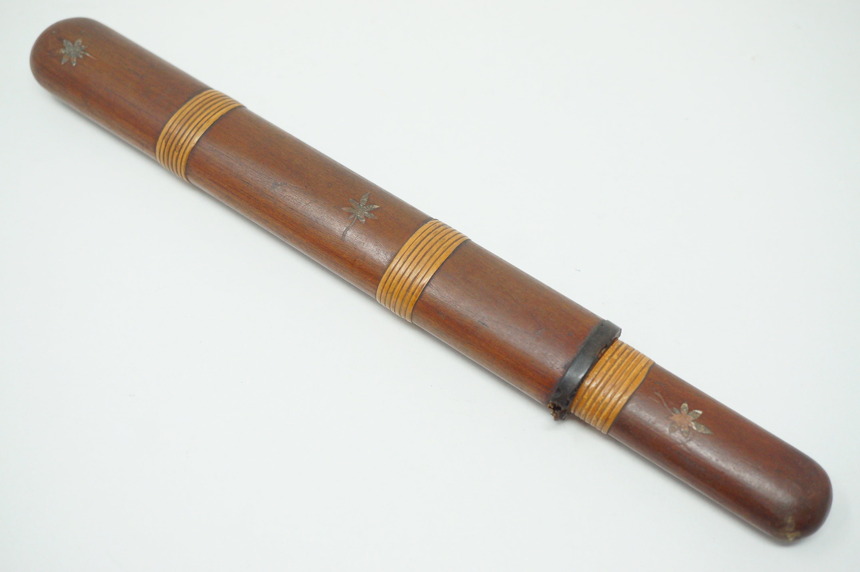 Japanischer Kiseru-Pfeifenbehälter aus Holz mit Blumeneinlagen, Original aus Japan 0618F26