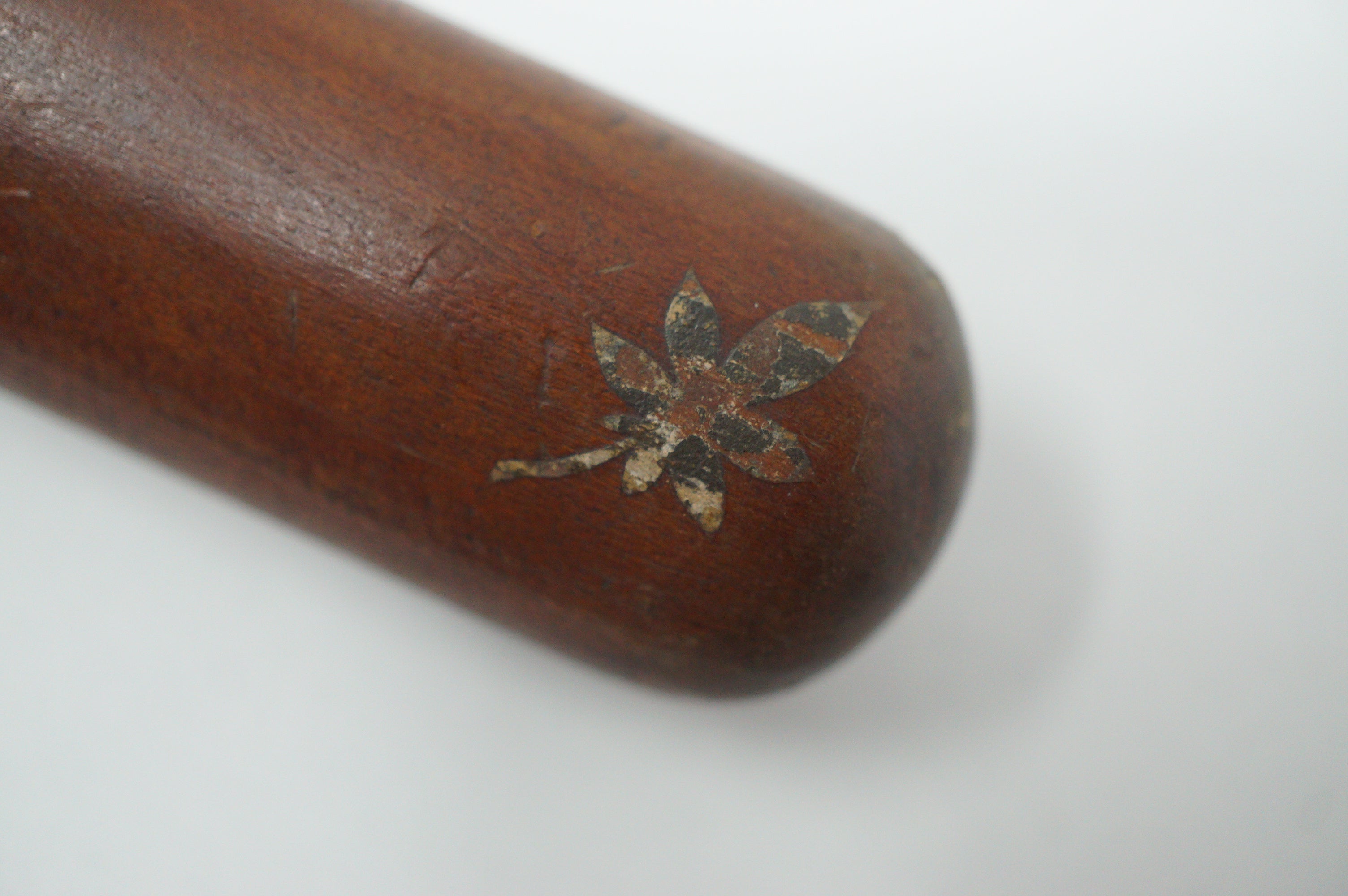 Japanischer Kiseru-Pfeifenbehälter aus Holz mit Blumeneinlagen, Original aus Japan 0618F26