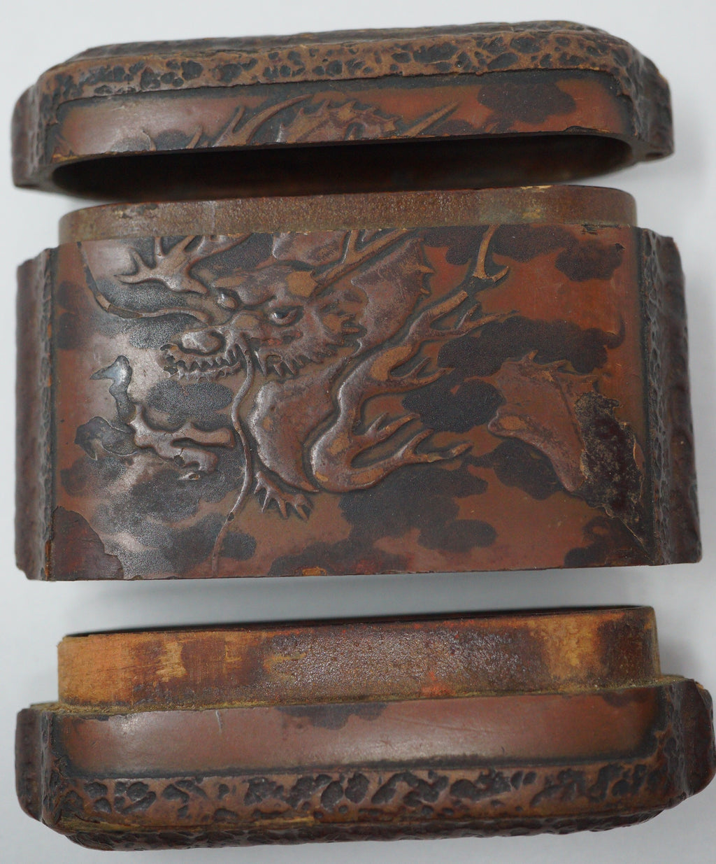 Japanische Inro-Box aus Holz, antikes Original mit einzigartigem Drachendesign und 2 Kammern 0618F27