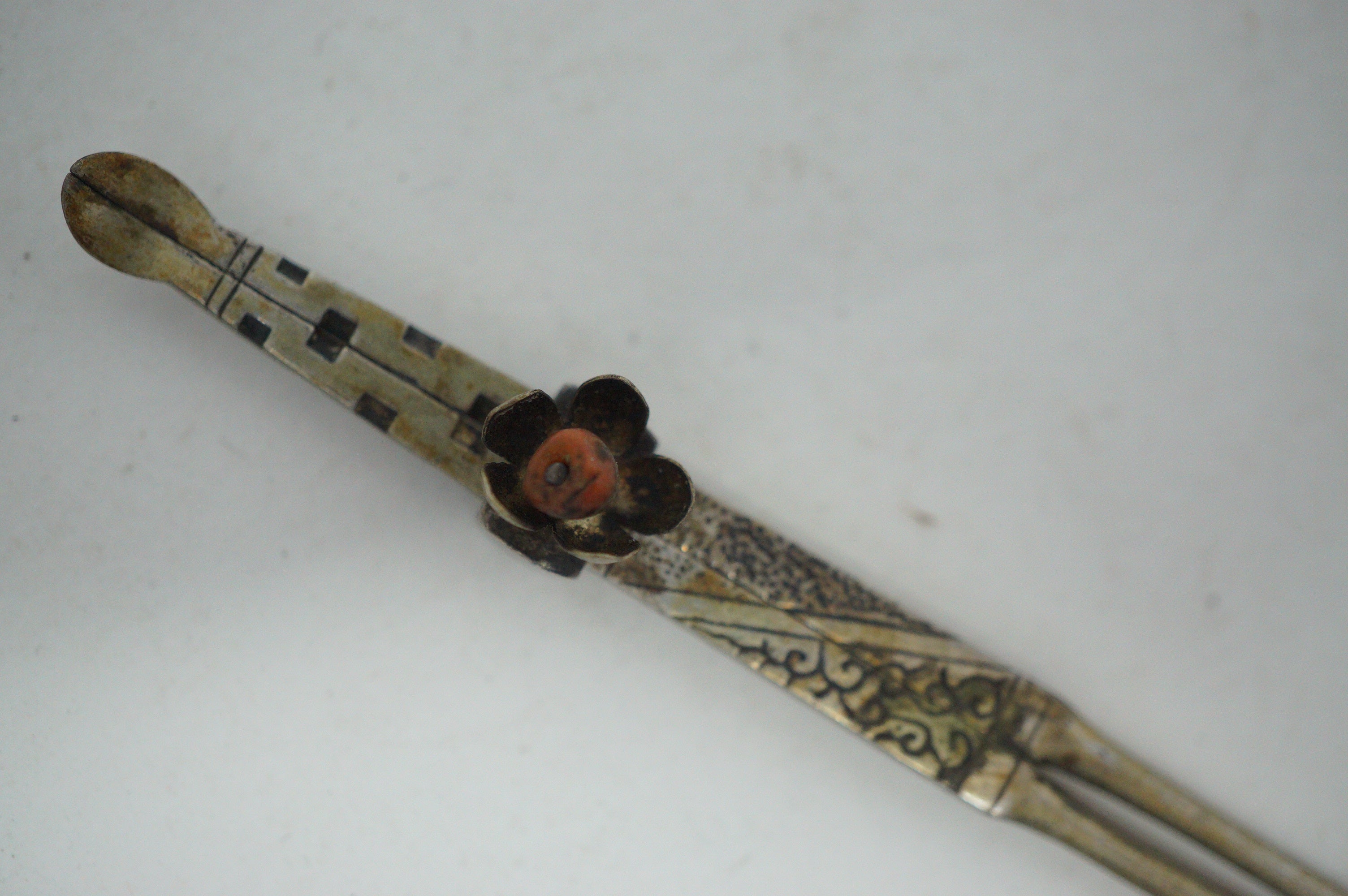 Traditional japanese hair accessory in elegant wooden box 0530D28