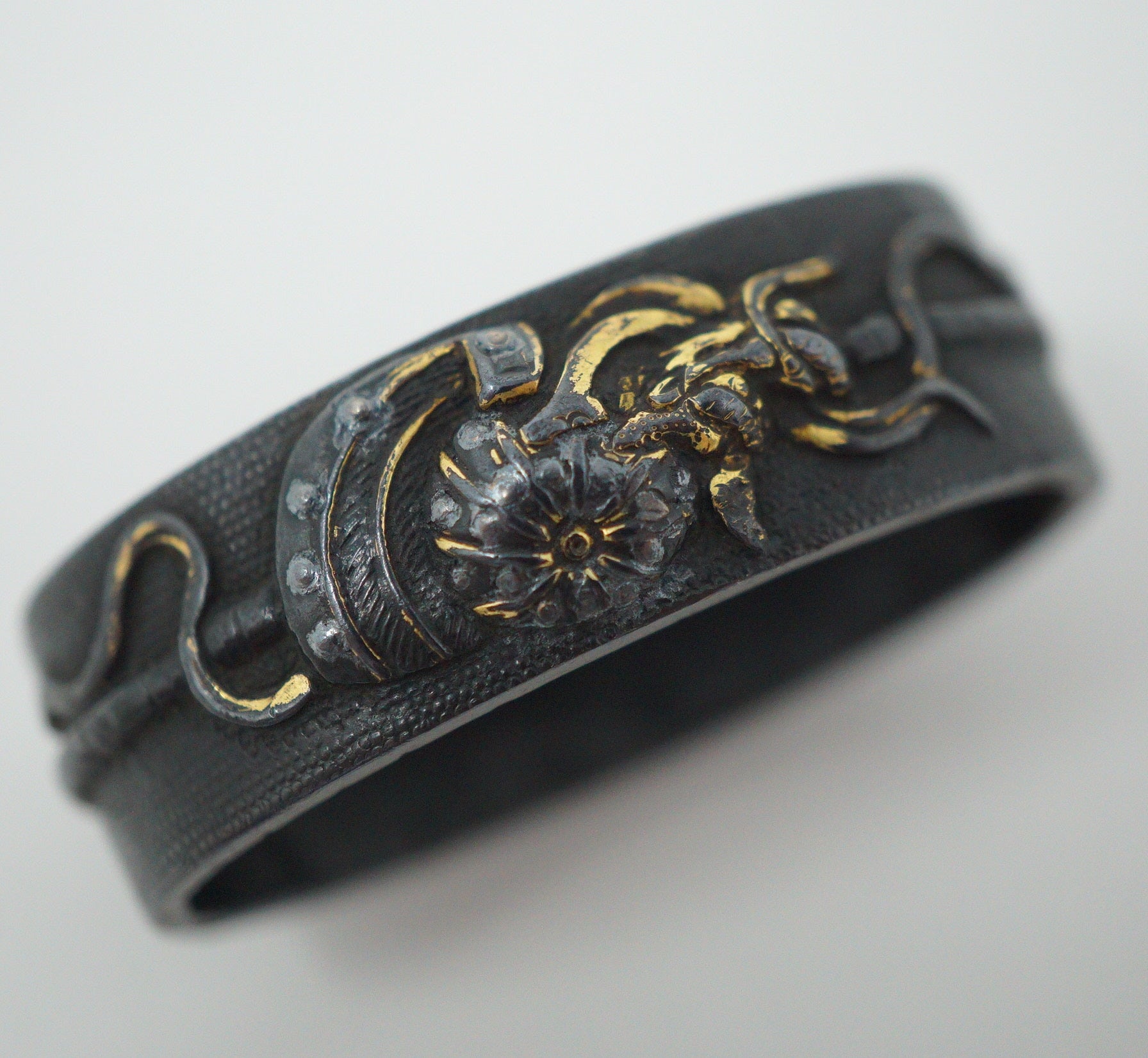 Japanese Kashira & Fuchi Sword Parts Set Wise Man Design with Gold Inlays 0706D3