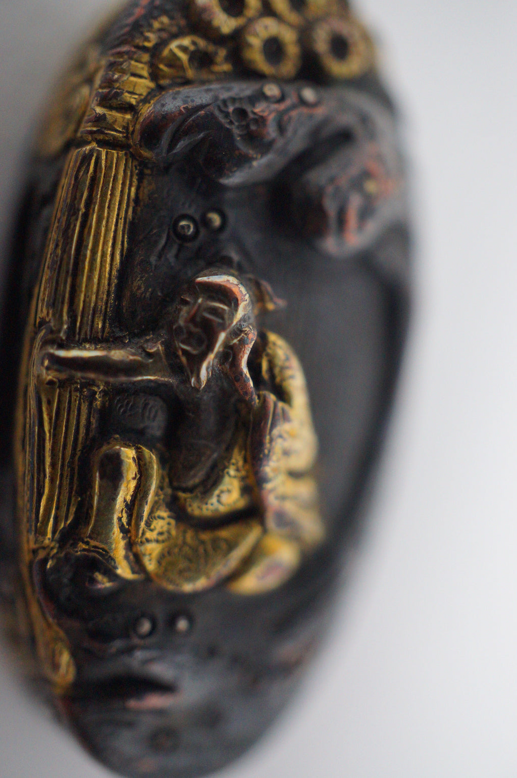 Japanese Kashira & Fuchi Sword Parts Set Wise Man Design with Gold Inlays 0706D3