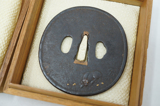 Japanischer Tsuba-Katana-Schwertschutz Edo, original Eisen-Tsuba in Box aus Japan 0530E3 