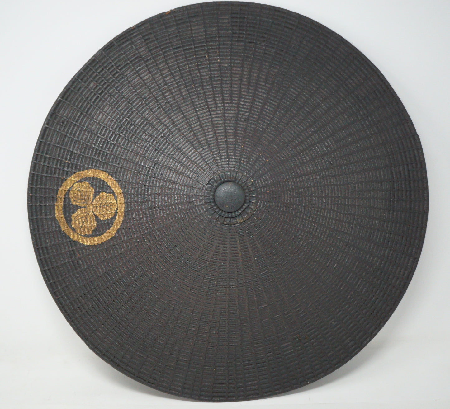 Samurai-Hut aus der Edo-Zeit mit Familienwappen 0602D3