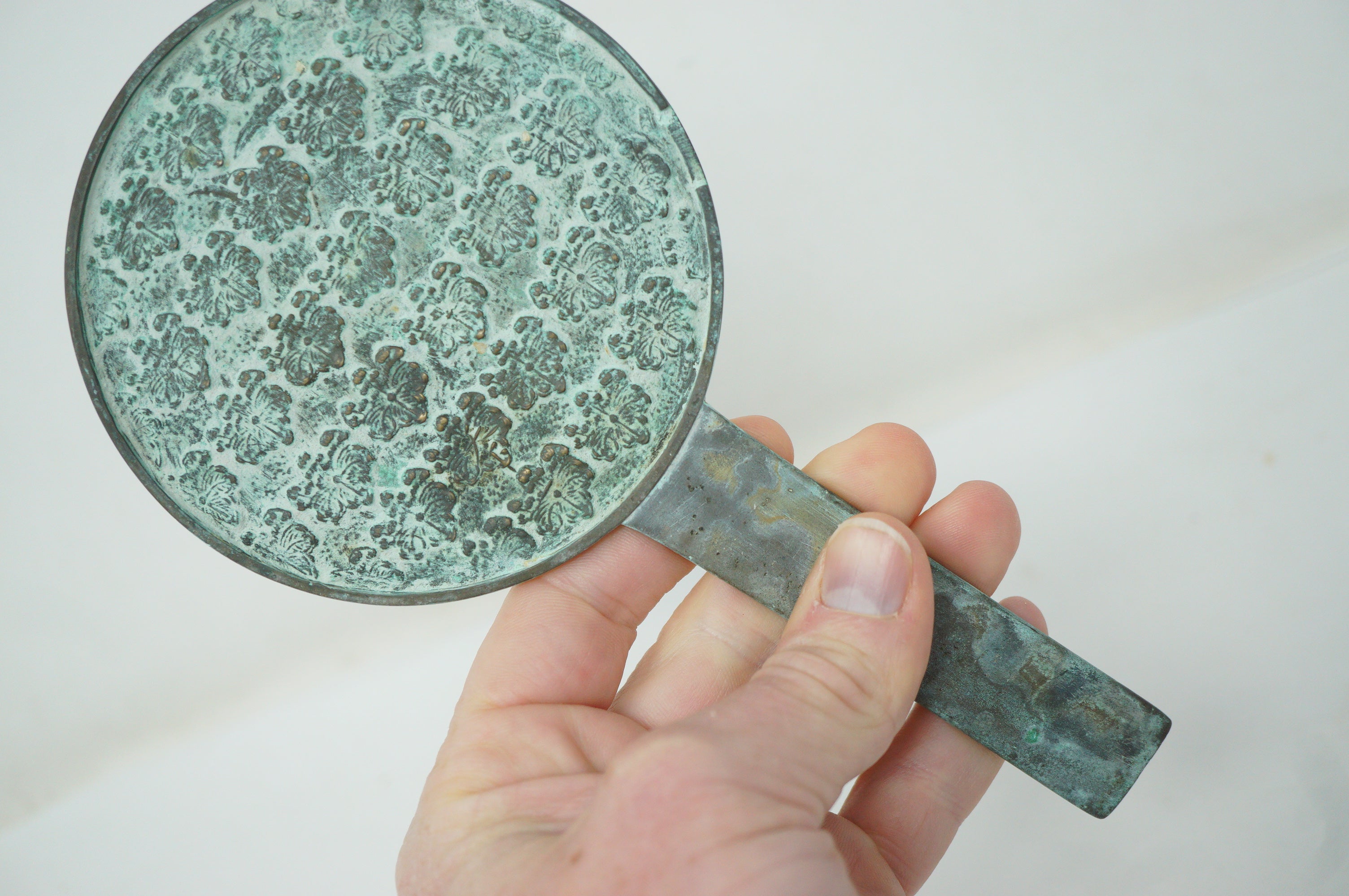 Japanese Antique Tekami Hand Mirror with Toyotomi Family Crest from Japan 0204F4