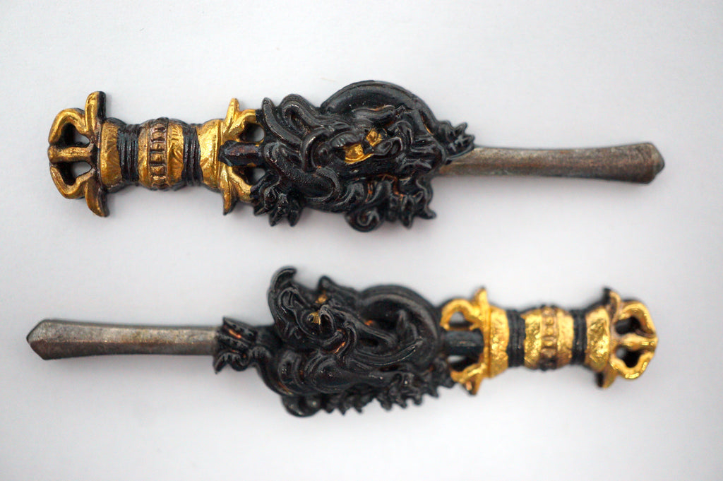 Japanisches Menuki-Schwert-Ornament-Set Drache auf Schwert-Design in Box aus Japan 0803D5