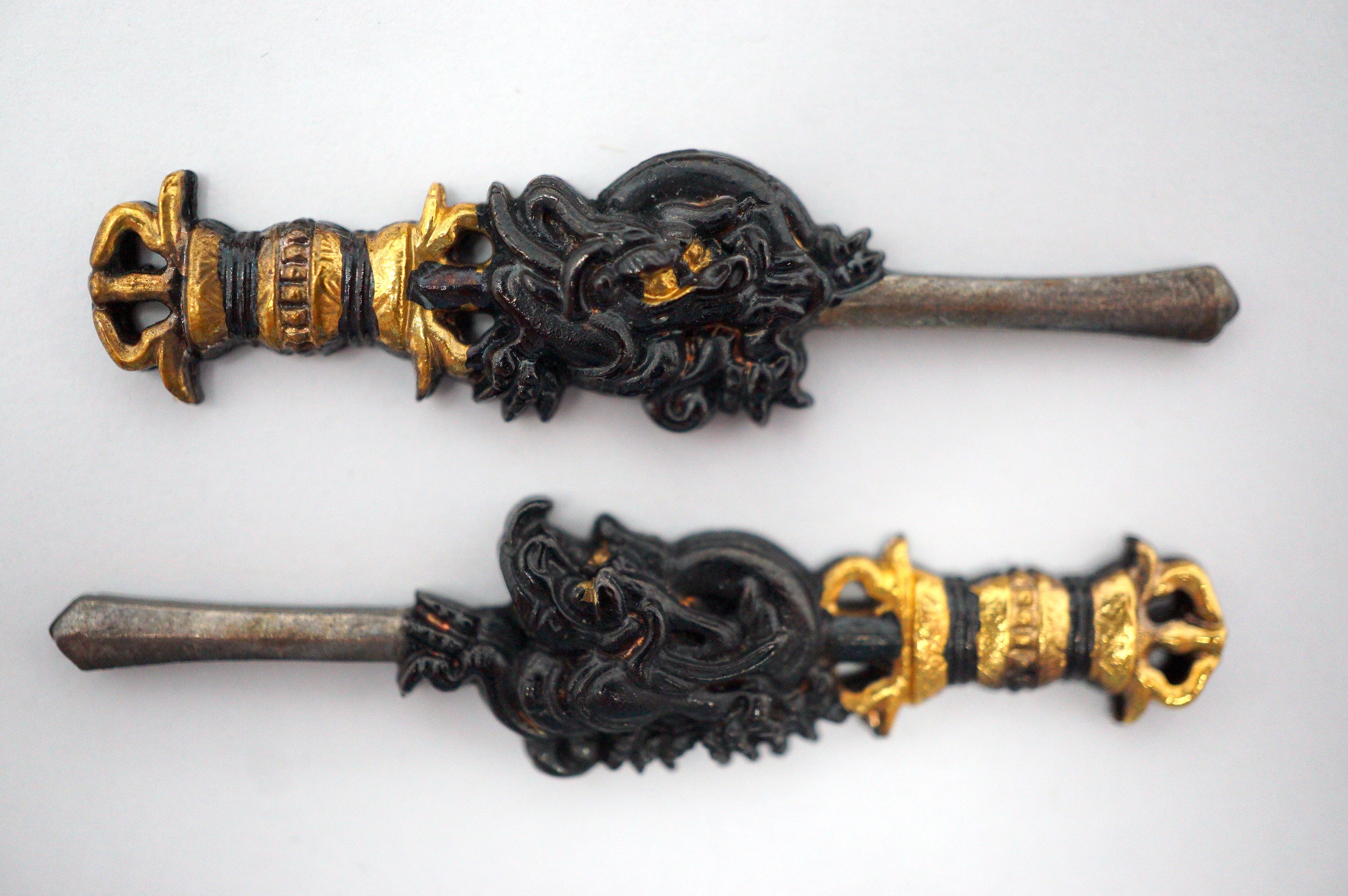 Japanisches Menuki-Schwert-Ornament-Set Drache auf Schwert-Design in Box aus Japan 0803D5