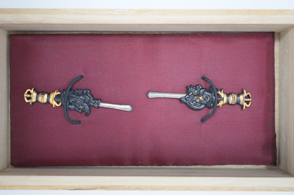 Japanisches Menuki-Schwert-Ornament-Set Drache auf Schwert-Design in Box aus Japan 0803D5