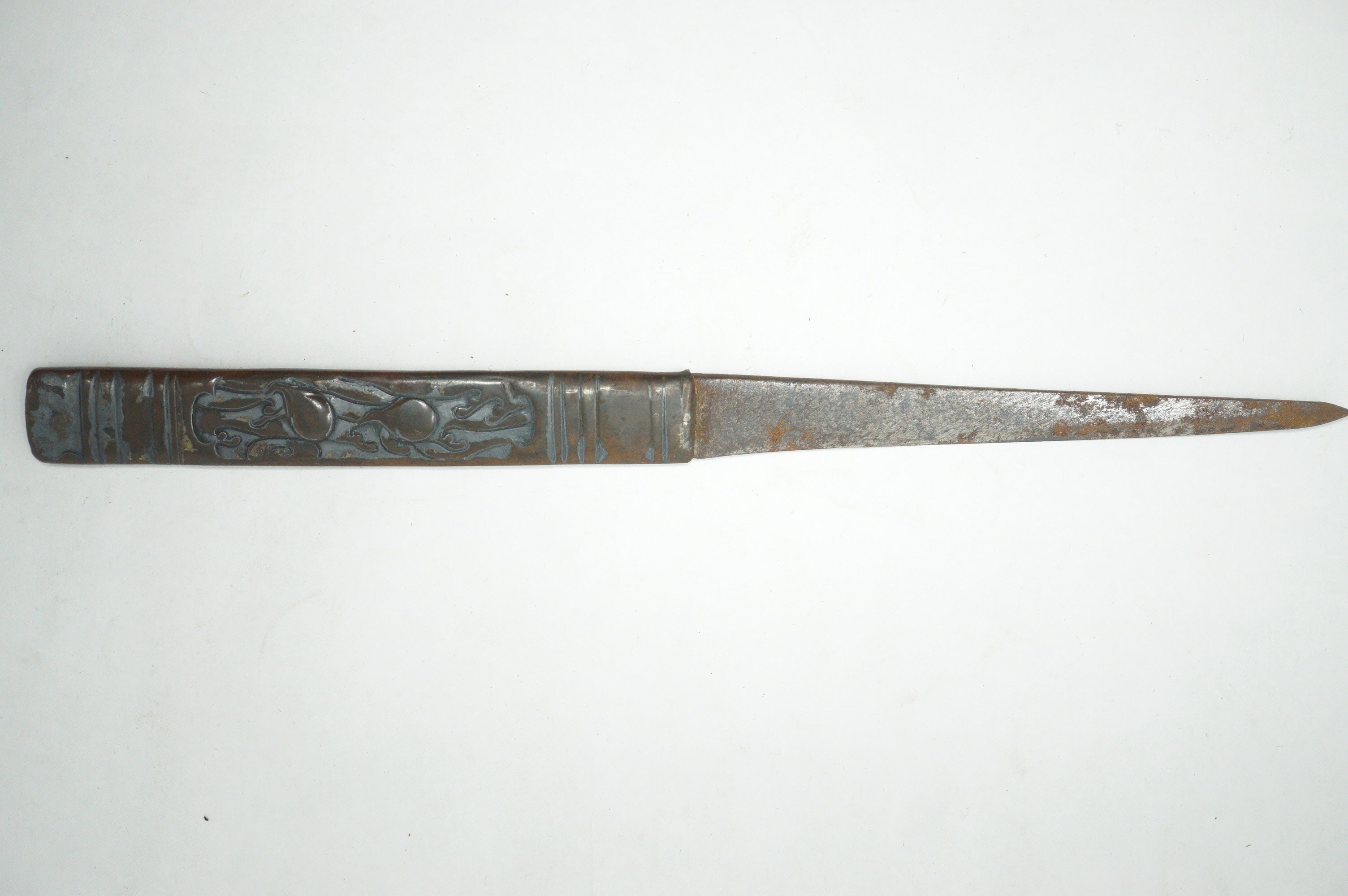 Antique Japanese Kogatana Utility Knife with Relief Kozuka Handle (Edo Period) 0714G5