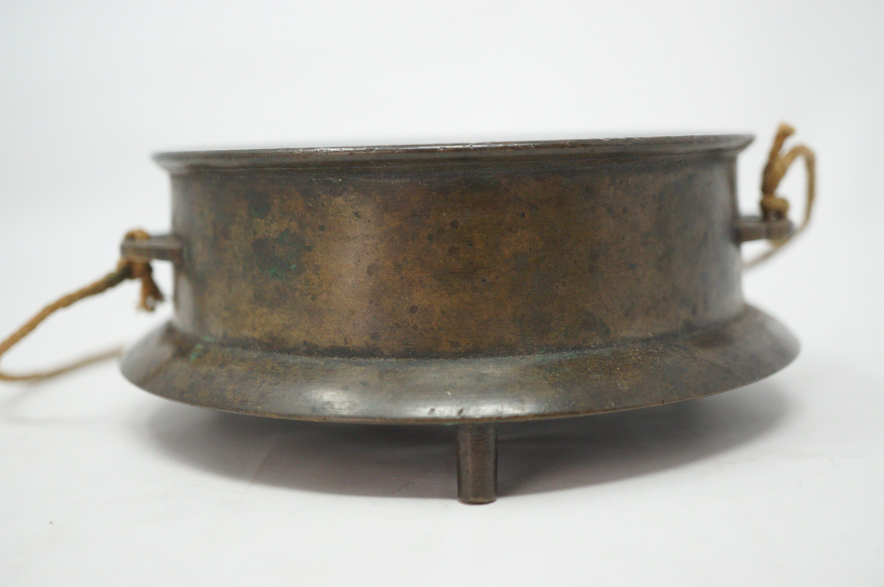 Japanische buddhistische Gesangsglocke, signiert, antik und original aus Japan 1101D5