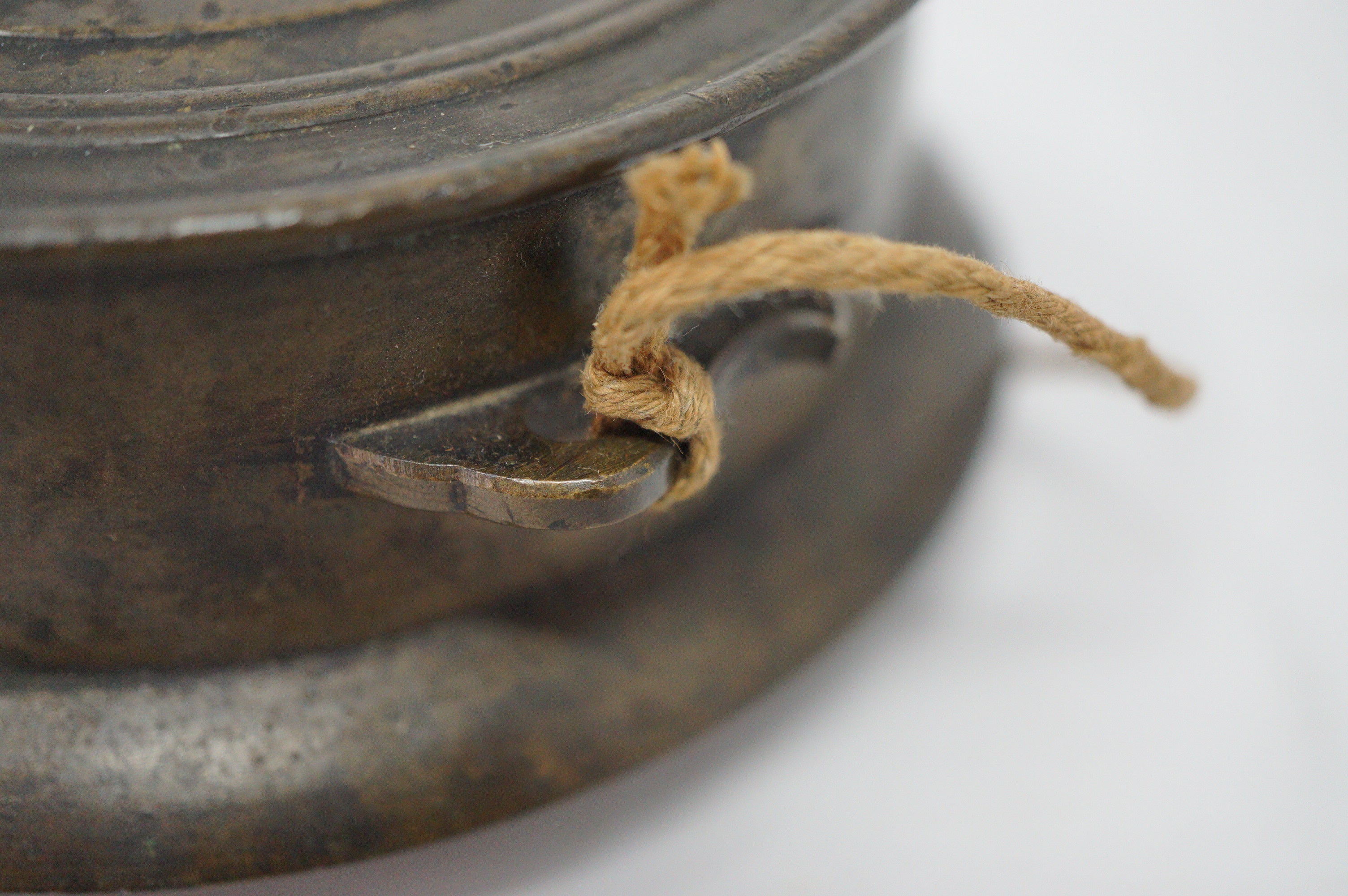 Japanische buddhistische Gesangsglocke, signiert, antik und original aus Japan 1101D5
