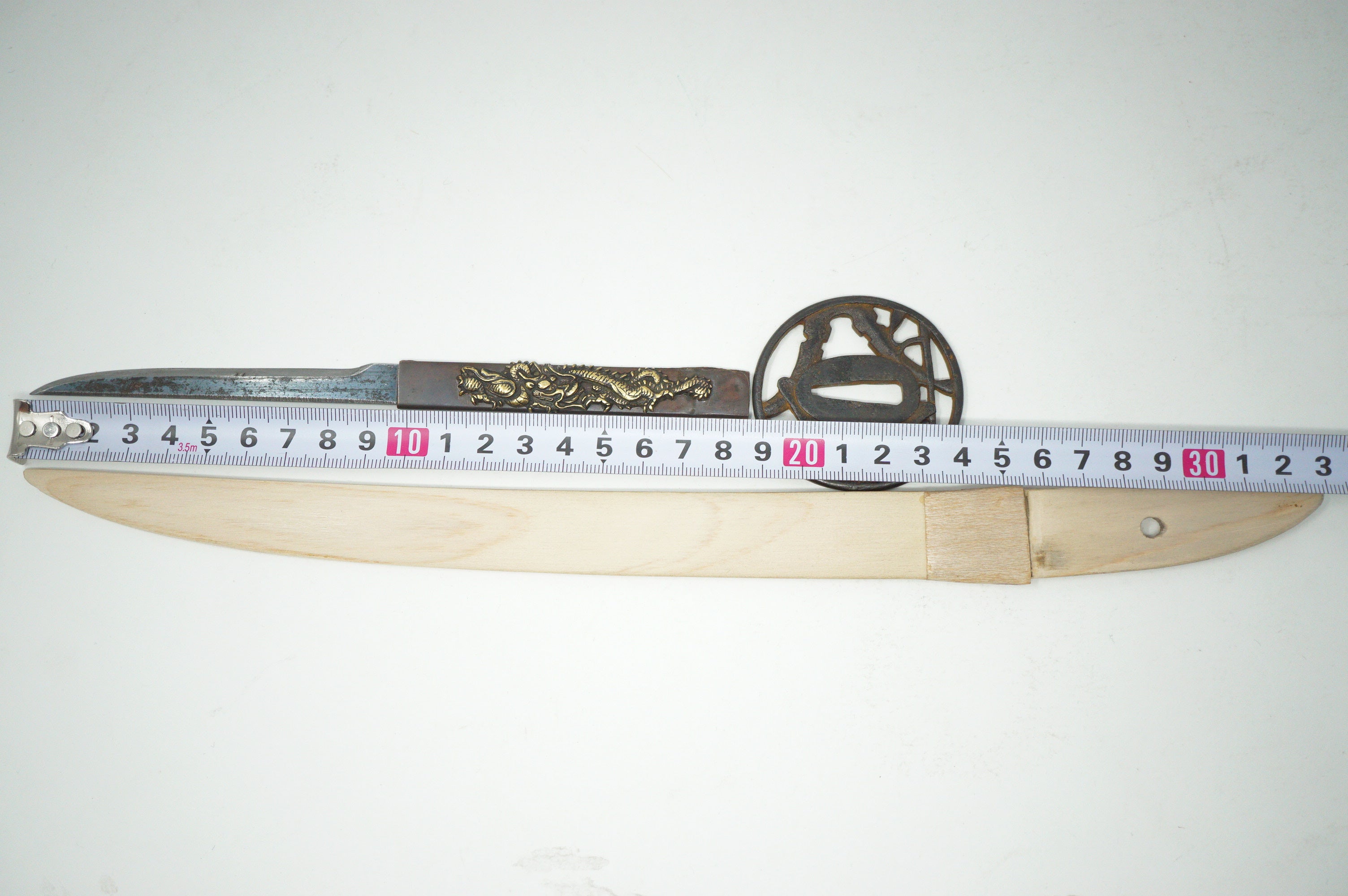 Antikes Wakizashi-Schwert mit Holzklinge und Zubehör 0602D5