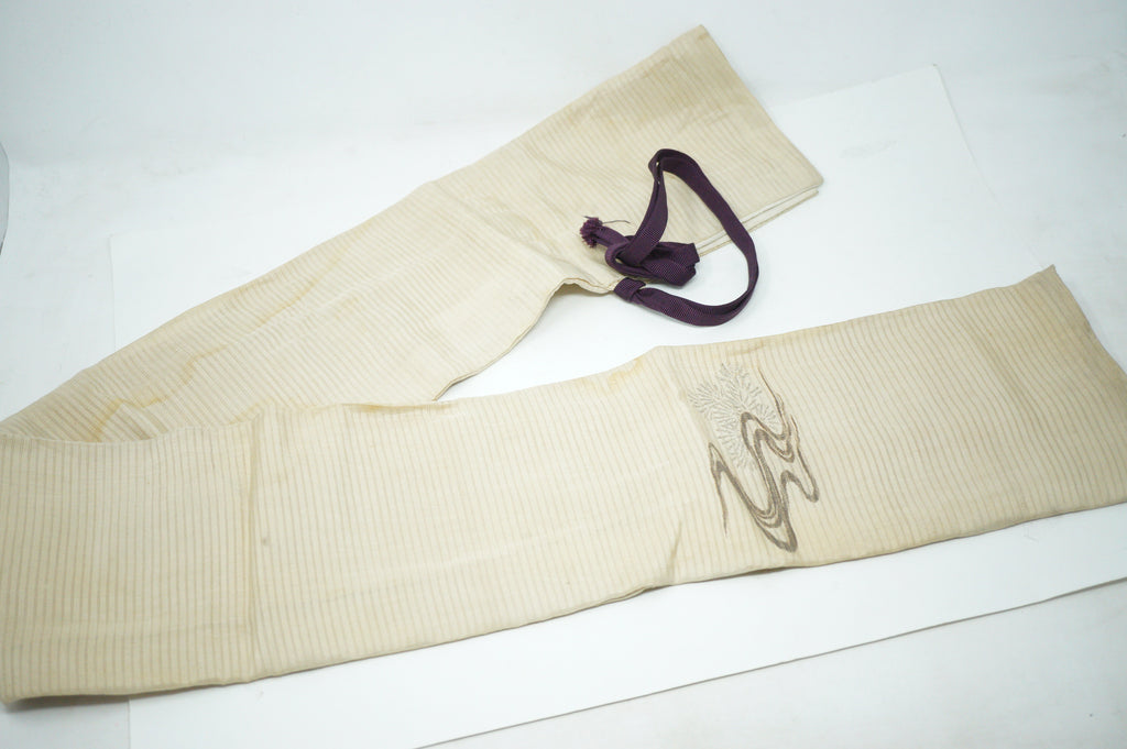 Antikes Wakizashi-Schwert mit Holzklinge und Zubehör 0602D5
