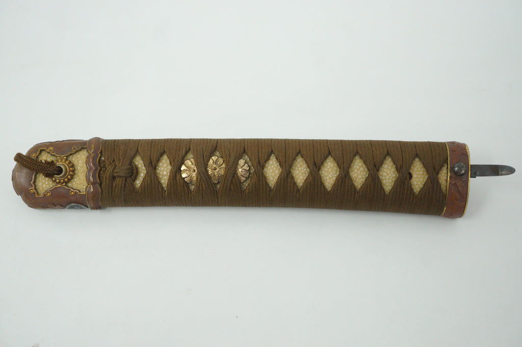 Japanese Gunto 2. WW Original Officer's Sword with Family Crest Authentic from Japan 0331G5