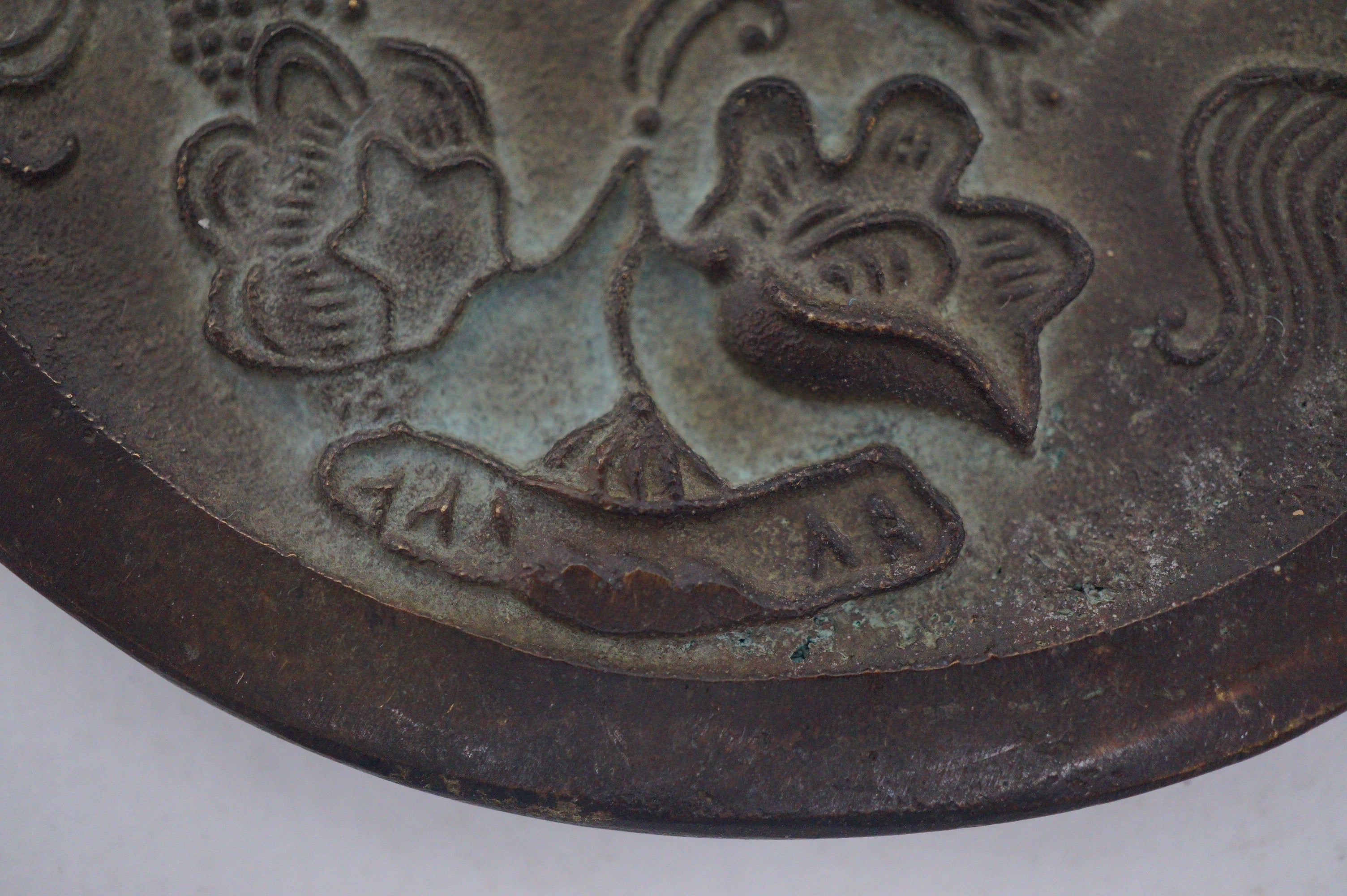 Antique Japanese Bronze Mirror with Horse Images 0619D5