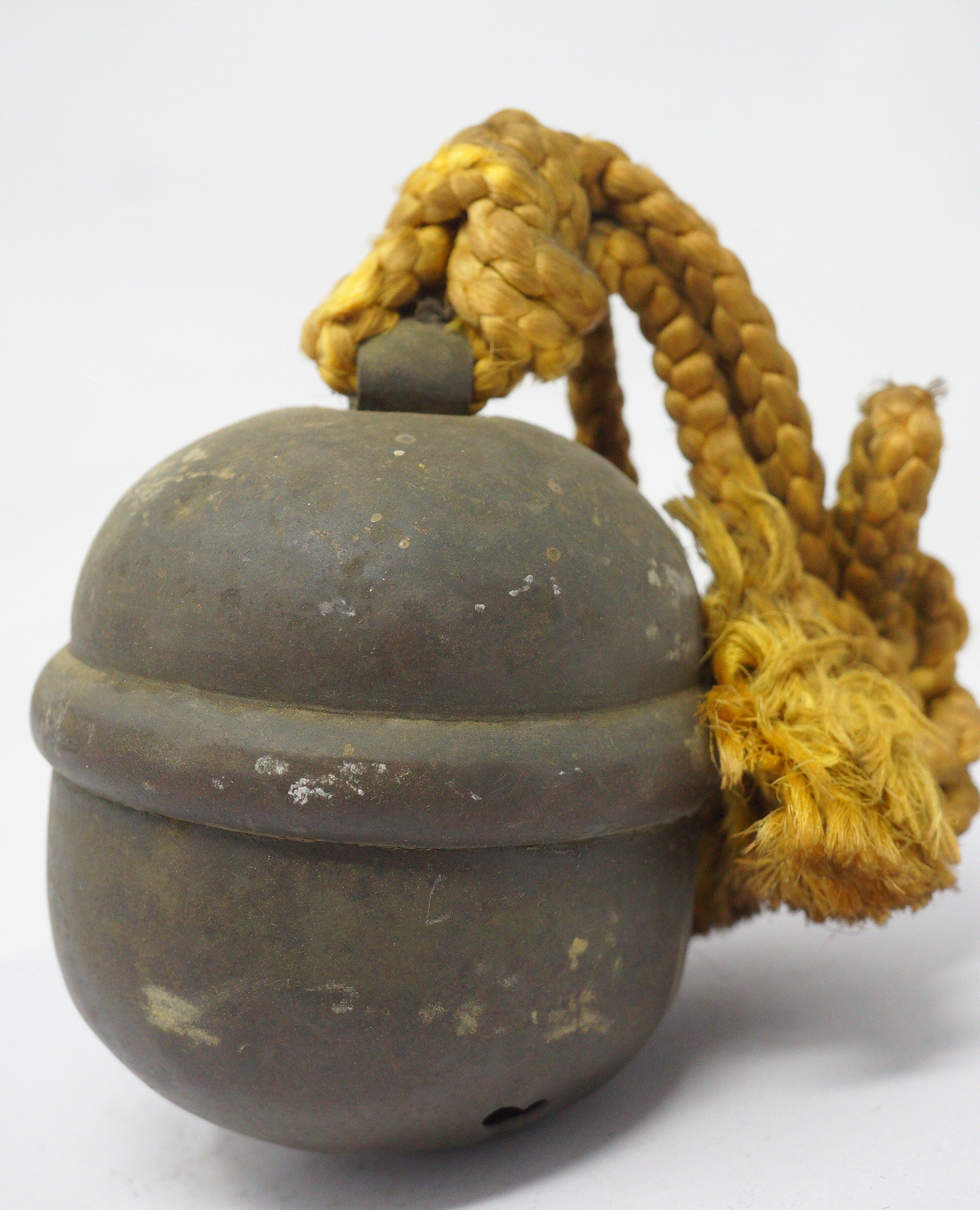 Japanische Shinto-Glocke Suzu, religiöse Tempelglocke, Original aus Japan 1006D6