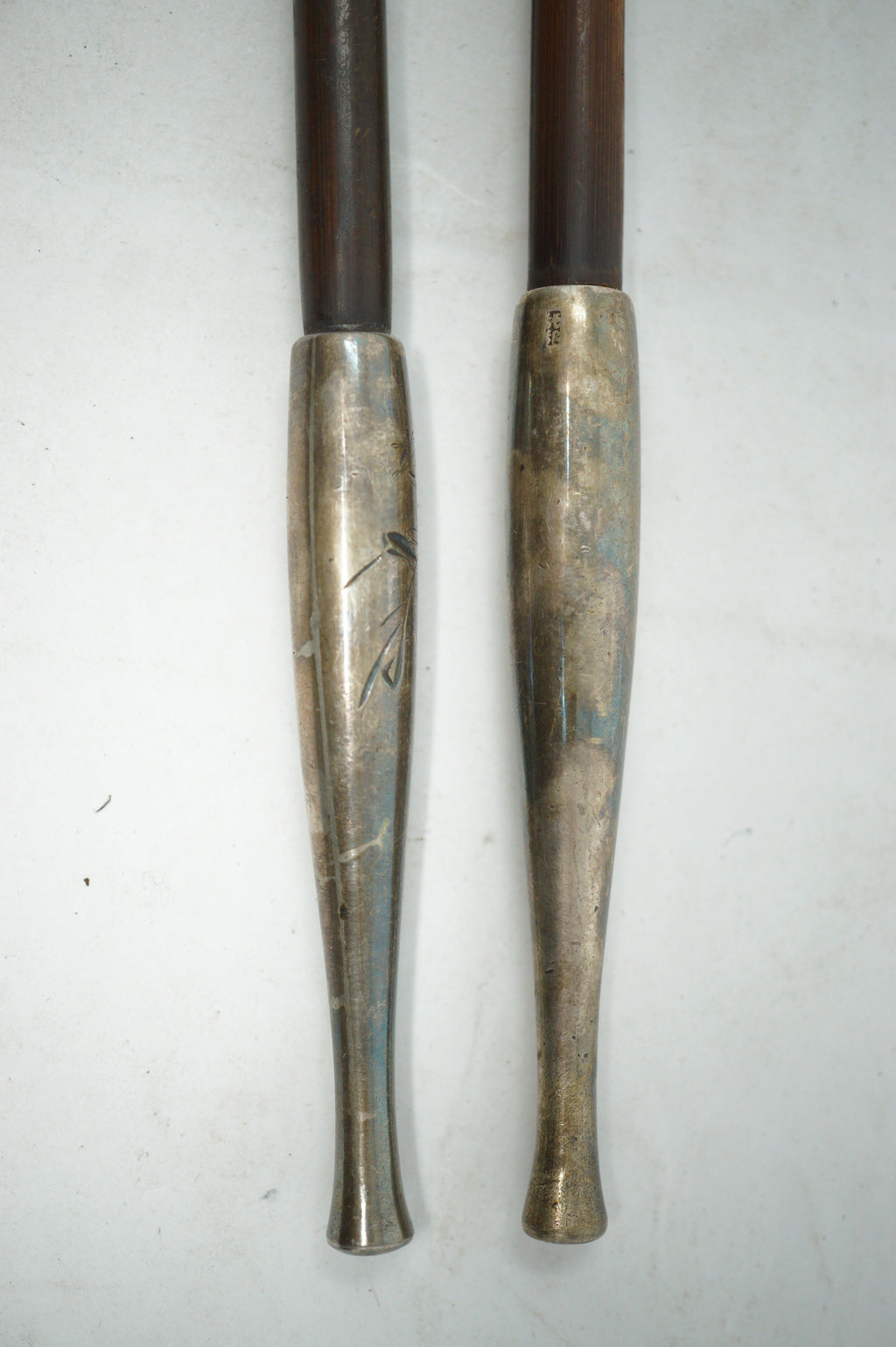 Japanese Kiseru Pipe Set Bamboo & Silver Signed with Geisha Engraving 1111D6