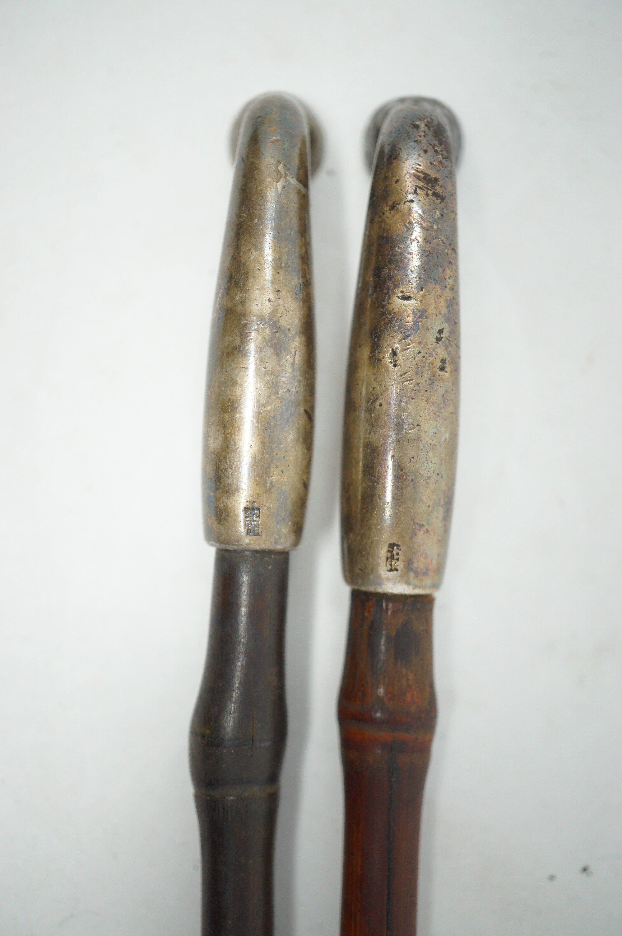 Japanese Kiseru Pipe Set Bamboo & Silver Signed with Geisha Engraving 1111D6