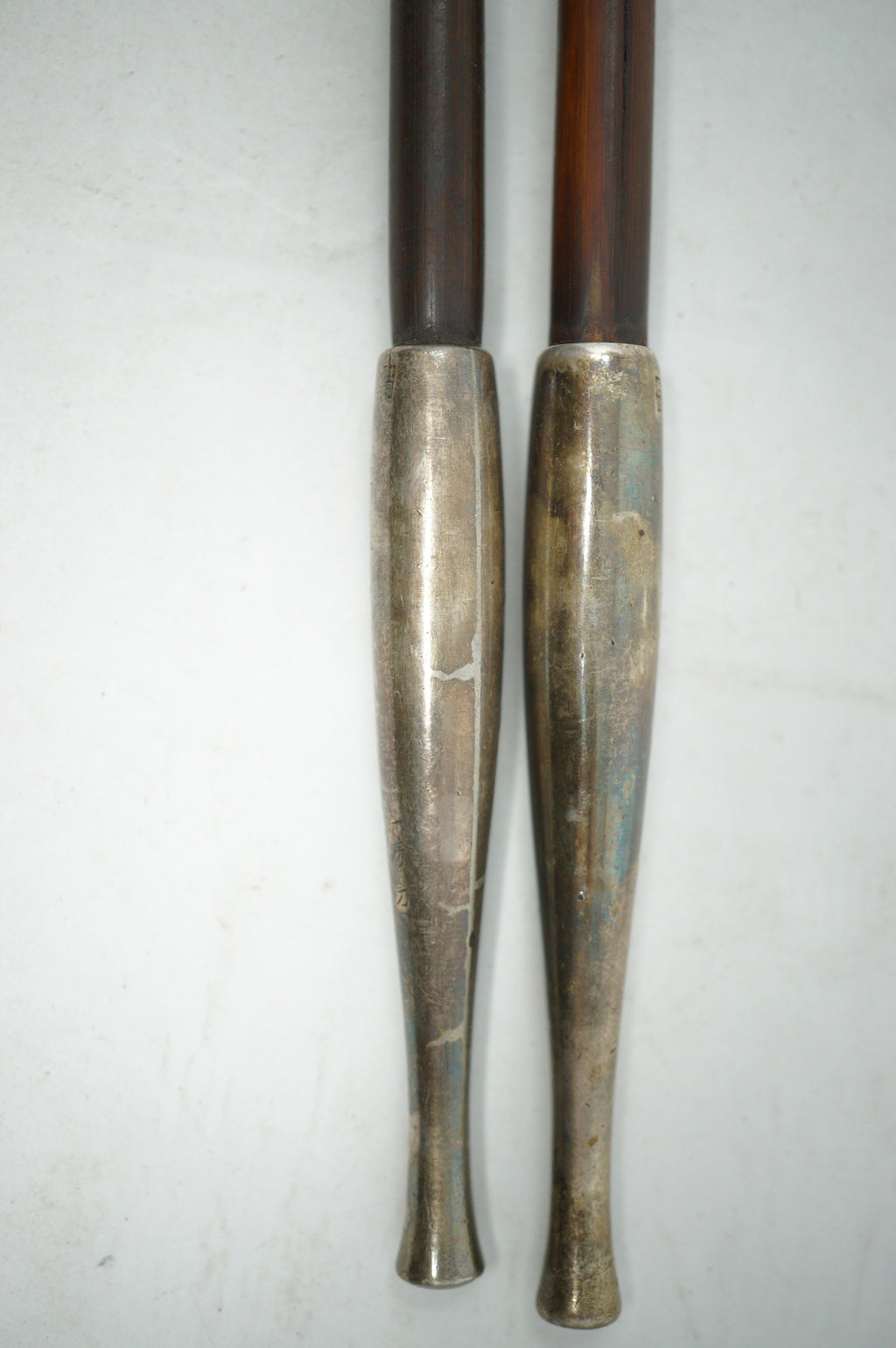 Japanese Kiseru Pipe Set Bamboo & Silver Signed with Geisha Engraving 1111D6