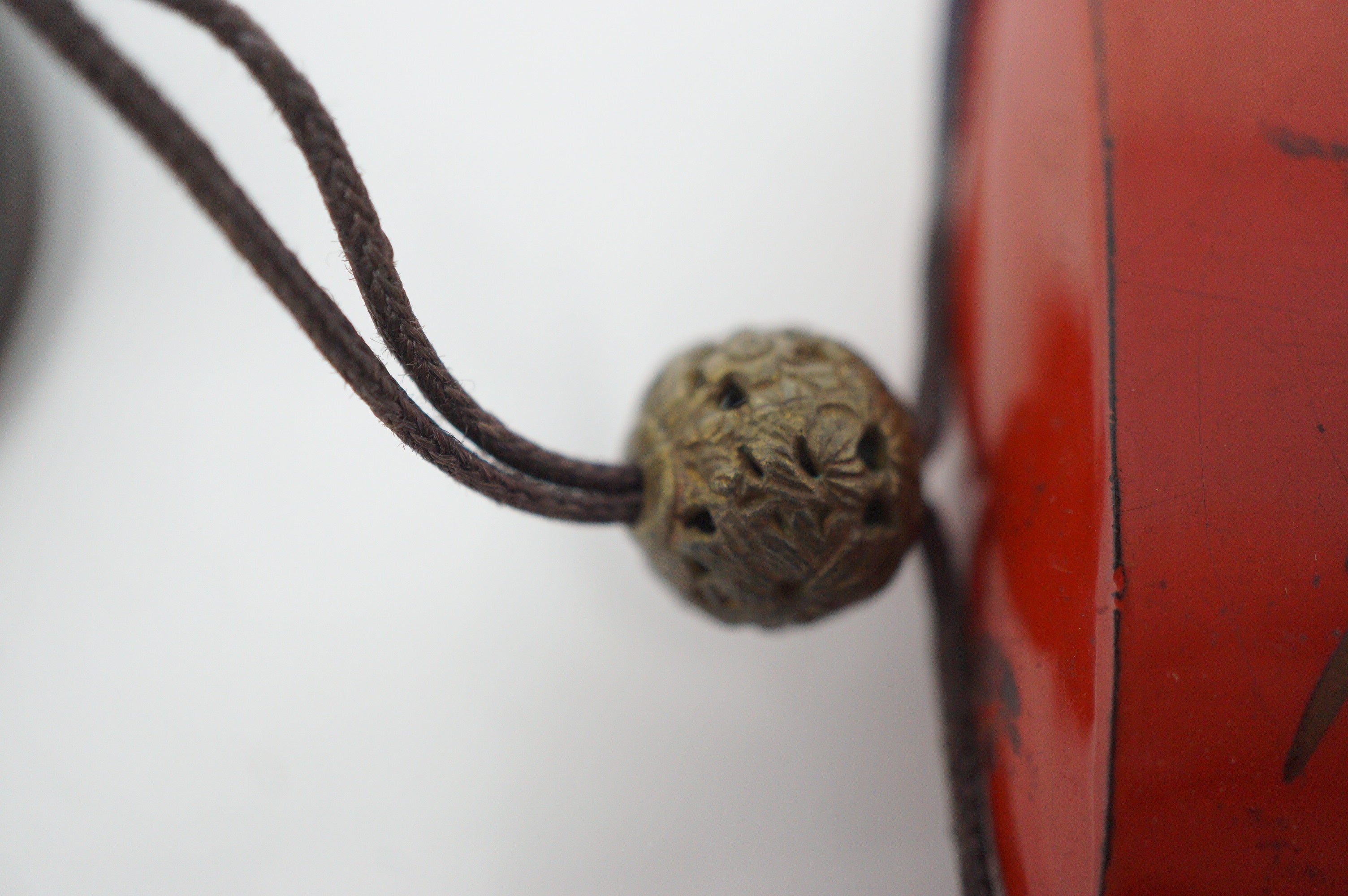 Japanisches Inro Netsuke &amp; Ojime „Adler jagt Kaninchen“ Original Sagemono aus Japan 1206D6