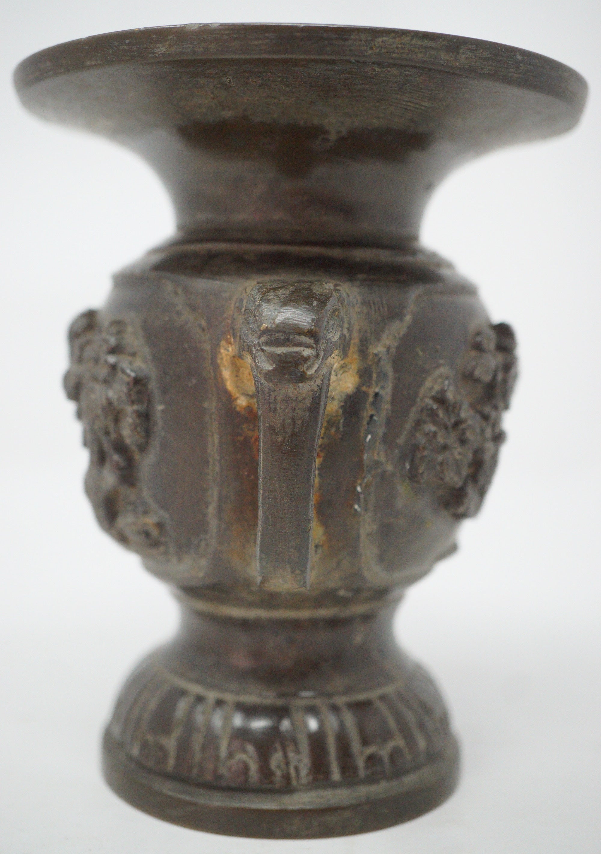 Japanische buddhistische Bronzevase, signiertes antikes Original aus Japan 1101D7