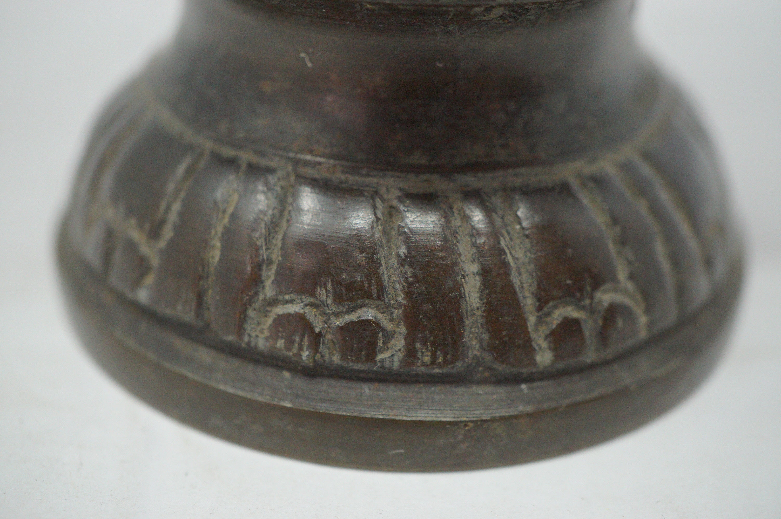 Japanische buddhistische Bronzevase, signiertes antikes Original aus Japan 1101D7