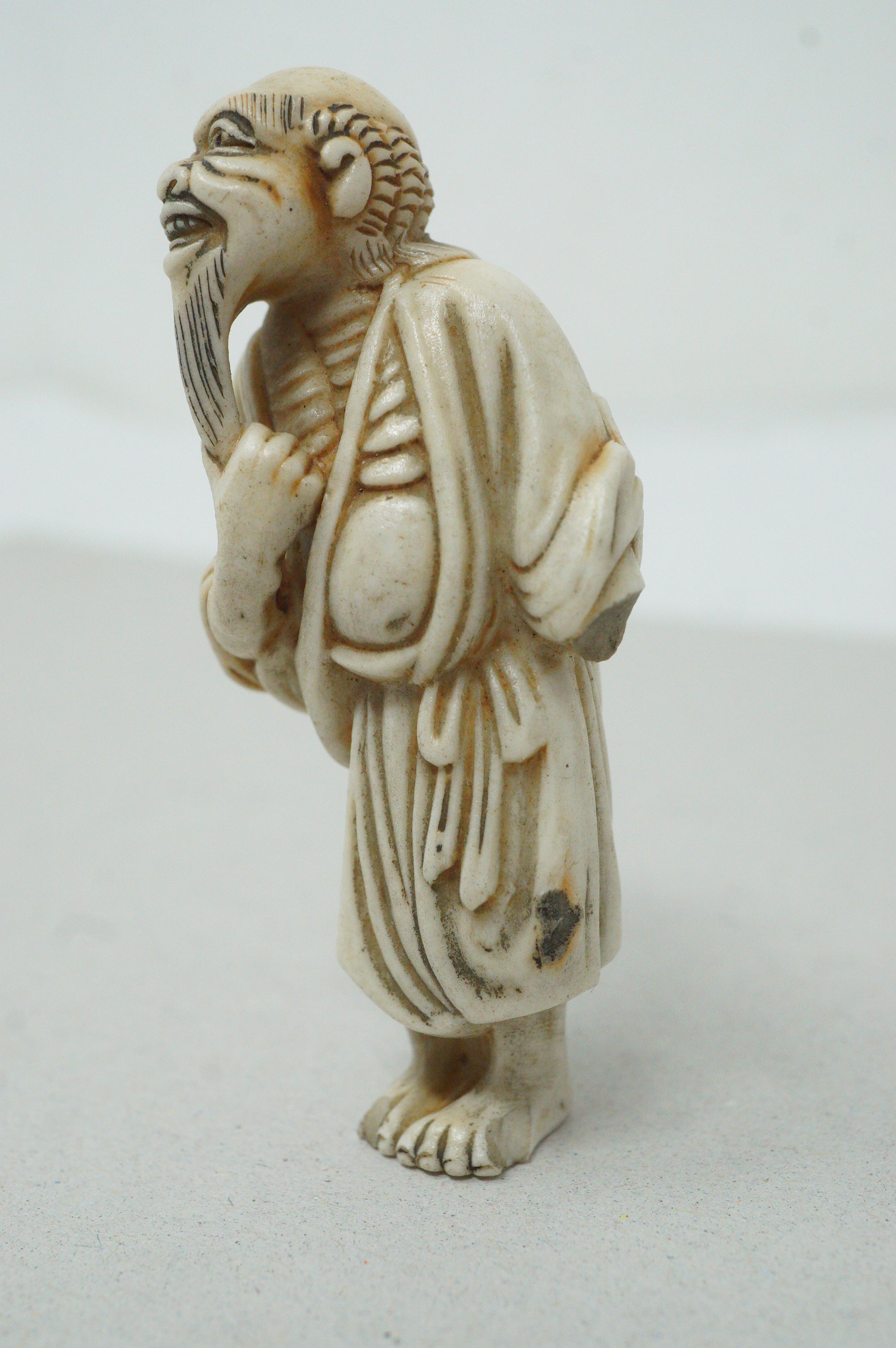 Japanese Ceramic Netsuke Hirado Original Yakimono Sagemono from Japan 0428G7