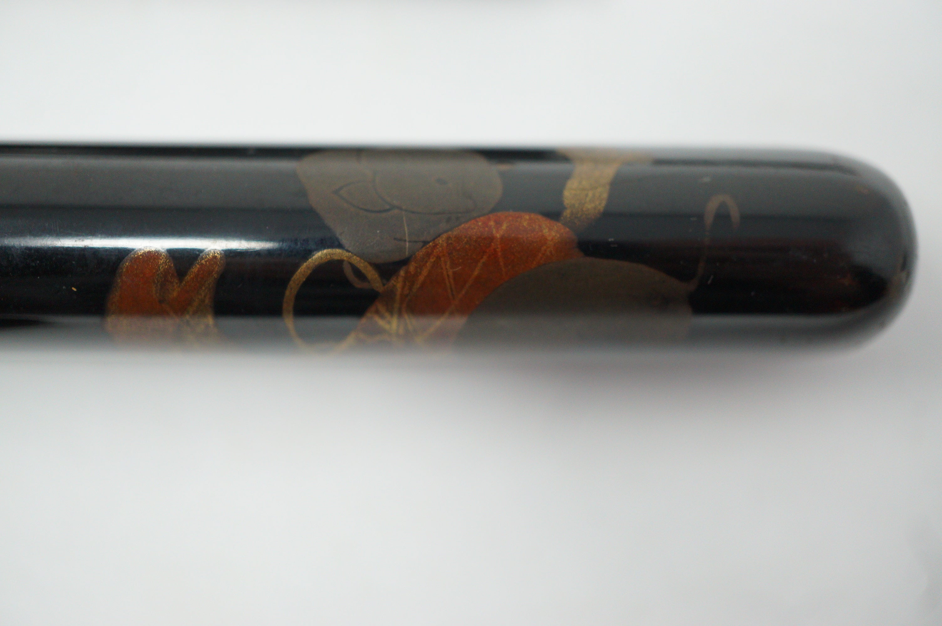 Japanese Antique Tobacco Ire Set with fine  Silver-Maekanagu, Pipe & Lacquered Kiserudzutsu 0204F9